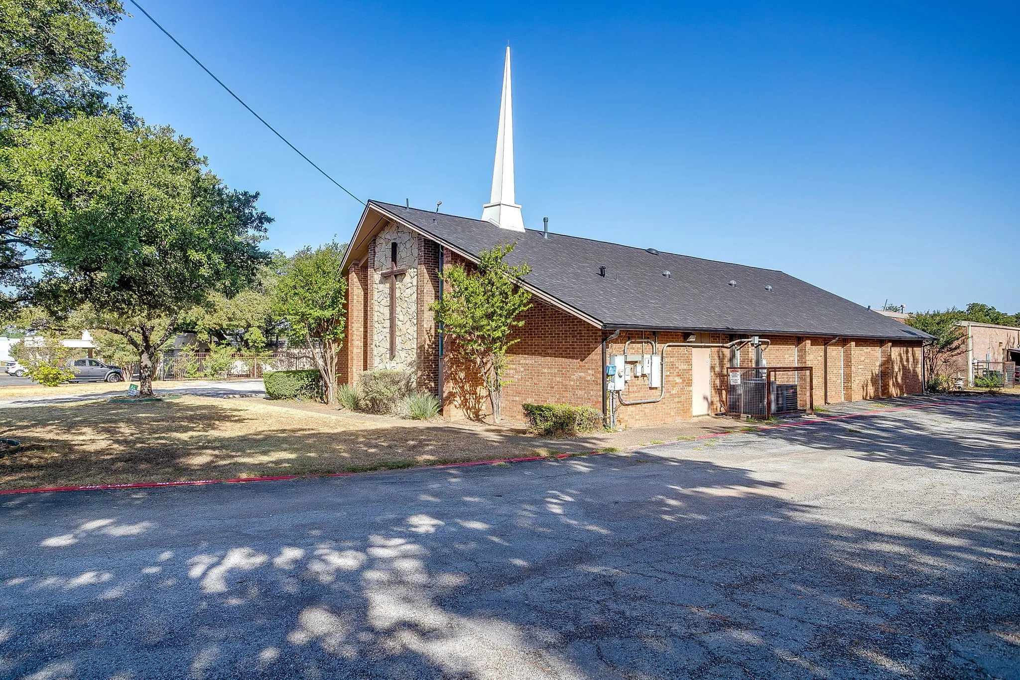 Office For Sale in Tarrant County , 4615 E California Parkway, Forest Hill, Texas 76119, 0, 0, Garage spaces, 0 Sqft, built in 1977, mls#21387777, Real Estate Agent in Forest Hill, Homes For Sale in Tarrant county, Homes For Sale in Forest Hill, Realtor in Forest Hill Texas, Real Estate Brokerage Independent Realty Texas, Luminita Cordes Realtor