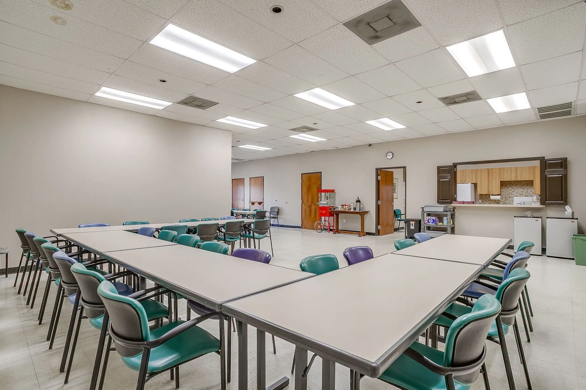 Office For Sale in Tarrant County , 4615 E California Parkway, Forest Hill, Texas 76119, 0, 0, Garage spaces, 0 Sqft, built in 1977, mls#21387777, Real Estate Agent in Forest Hill, Homes For Sale in Tarrant county, Homes For Sale in Forest Hill, Realtor in Forest Hill Texas, Real Estate Brokerage Independent Realty Texas, Luminita Cordes Realtor