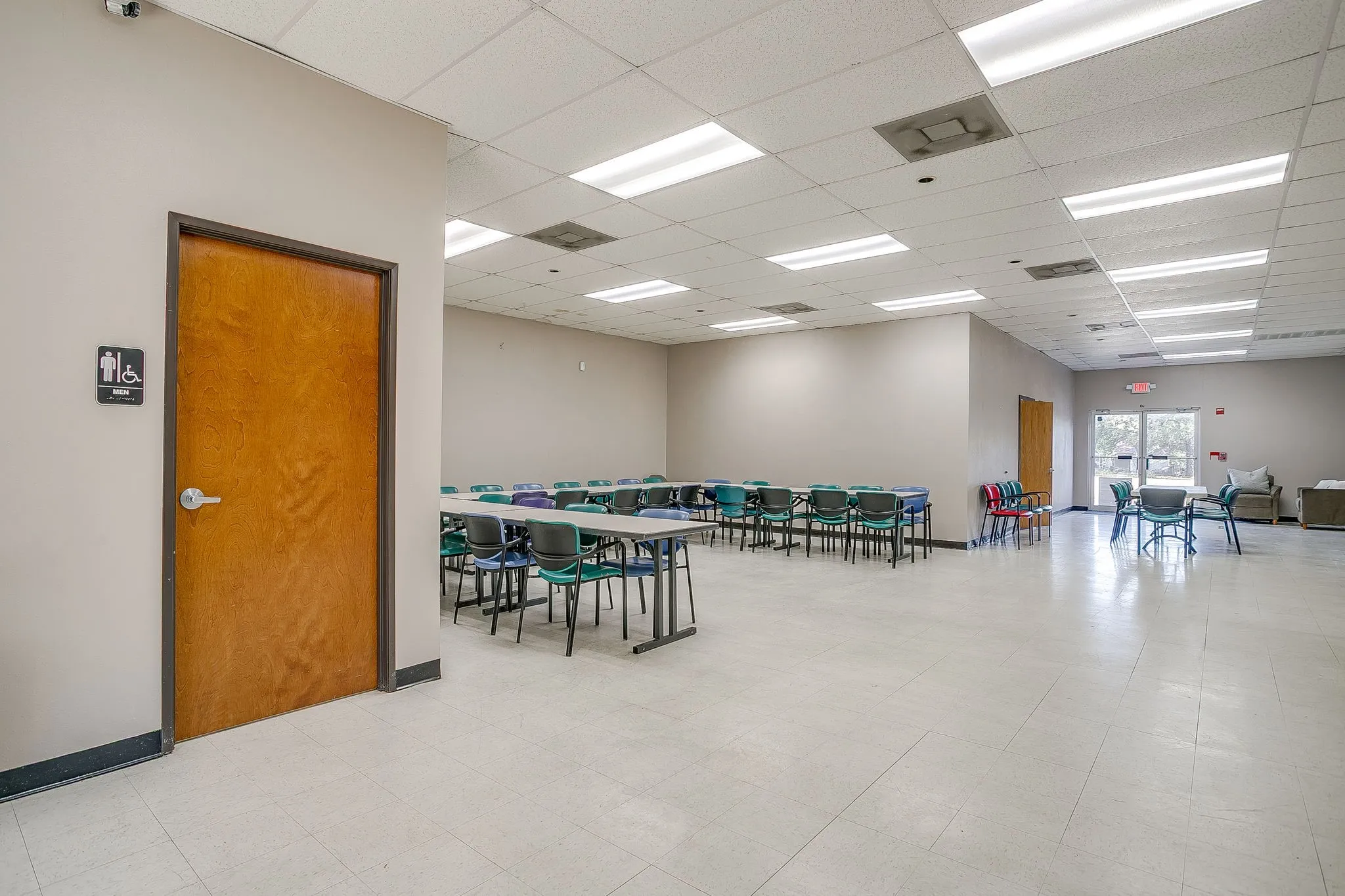 Office For Sale in Tarrant County , 4615 E California Parkway, Forest Hill, Texas 76119, 0, 0, Garage spaces, 0 Sqft, built in 1977, mls#21387777, Real Estate Agent in Forest Hill, Homes For Sale in Tarrant county, Homes For Sale in Forest Hill, Realtor in Forest Hill Texas, Real Estate Brokerage Independent Realty Texas, Luminita Cordes Realtor