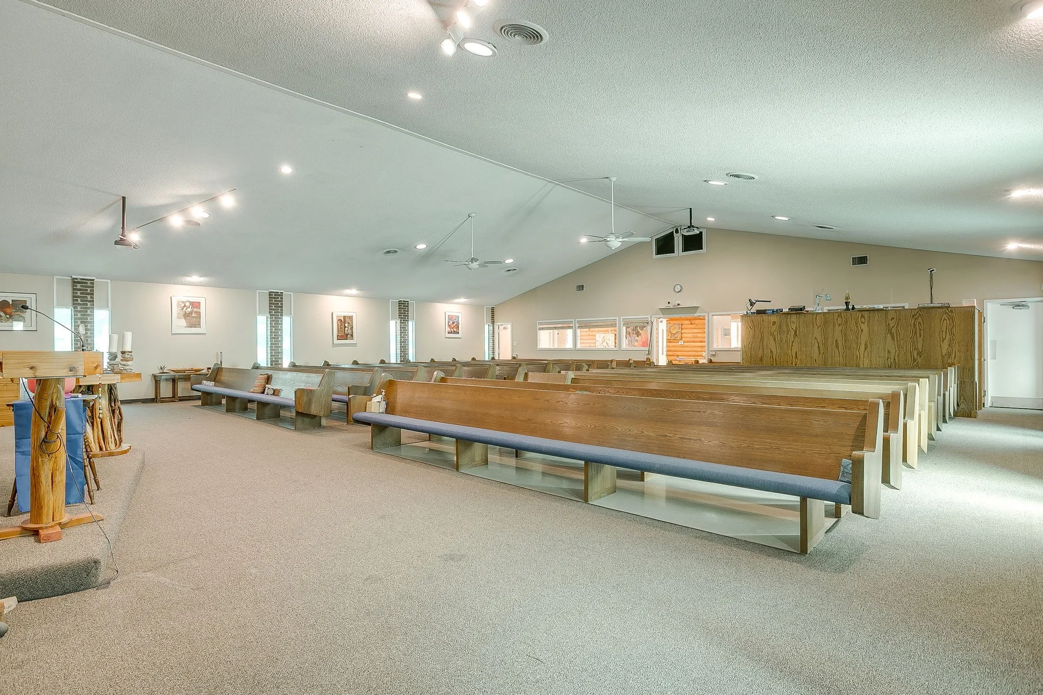 Office For Sale in Tarrant County , 4615 E California Parkway, Forest Hill, Texas 76119, 0, 0, Garage spaces, 0 Sqft, built in 1977, mls#21387777, Real Estate Agent in Forest Hill, Homes For Sale in Tarrant county, Homes For Sale in Forest Hill, Realtor in Forest Hill Texas, Real Estate Brokerage Independent Realty Texas, Luminita Cordes Realtor