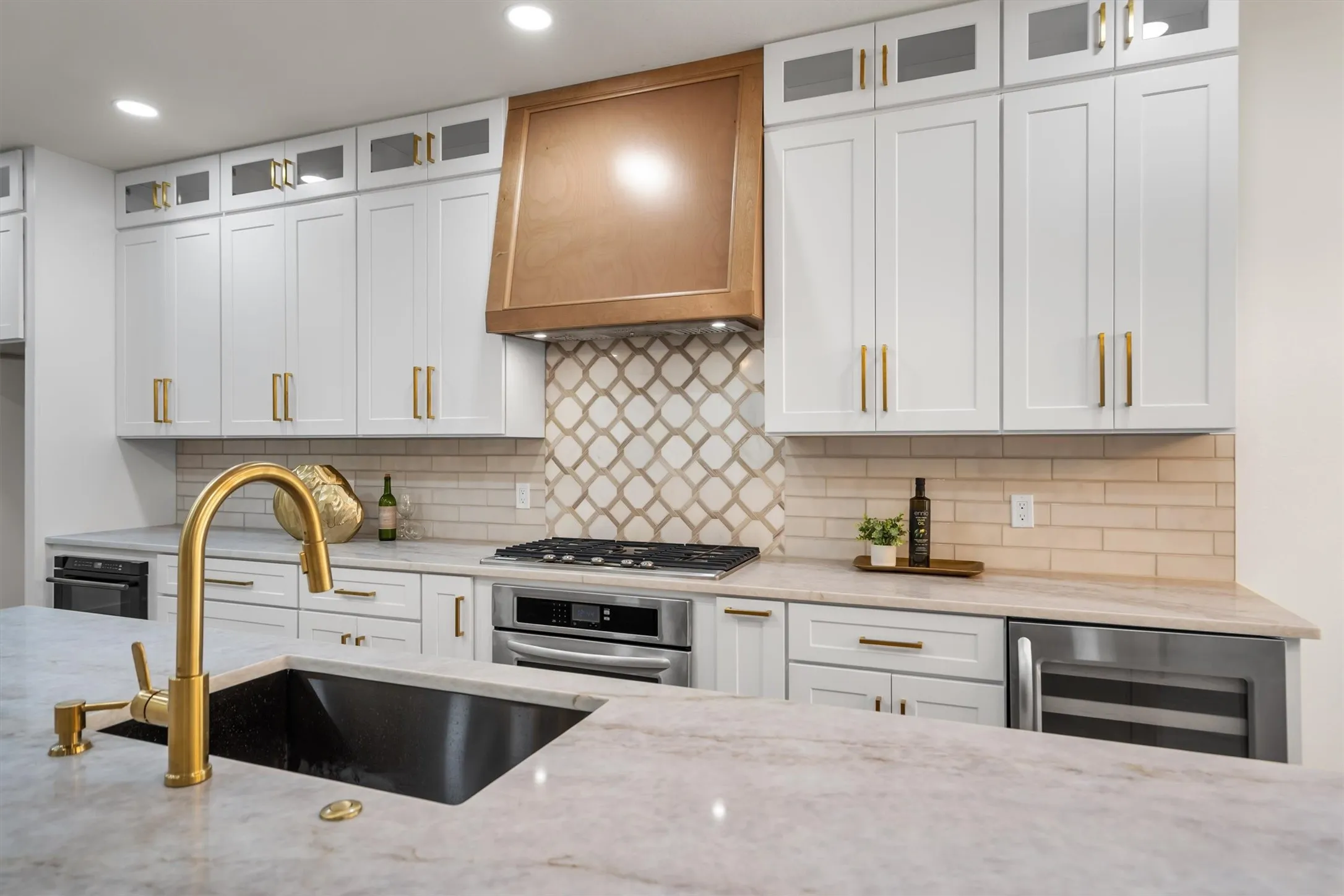 Single Family Residence For Sale in Collin County , 2706 Summerwood Court, Mc Kinney, Texas 75072, 4 Bedroom, 3 Bathroom, 2 Garage spaces, 3,040 Sqft, built in 1993, mls#21388520, Real Estate Agent in Mc Kinney, Homes For Sale in Collin county, Homes For Sale in Mc Kinney, Realtor in Mc Kinney Texas, Real Estate Brokerage Independent Realty Texas, Luminita Cordes Realtor
