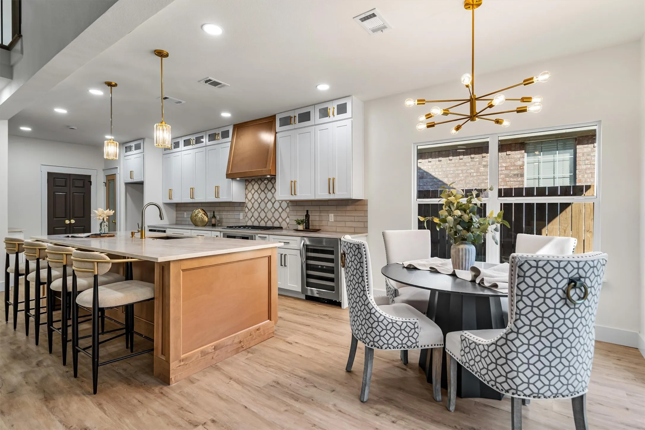 Single Family Residence For Sale in Collin County , 2706 Summerwood Court, Mc Kinney, Texas 75072, 4 Bedroom, 3 Bathroom, 2 Garage spaces, 3,040 Sqft, built in 1993, mls#21388520, Real Estate Agent in Mc Kinney, Homes For Sale in Collin county, Homes For Sale in Mc Kinney, Realtor in Mc Kinney Texas, Real Estate Brokerage Independent Realty Texas, Luminita Cordes Realtor