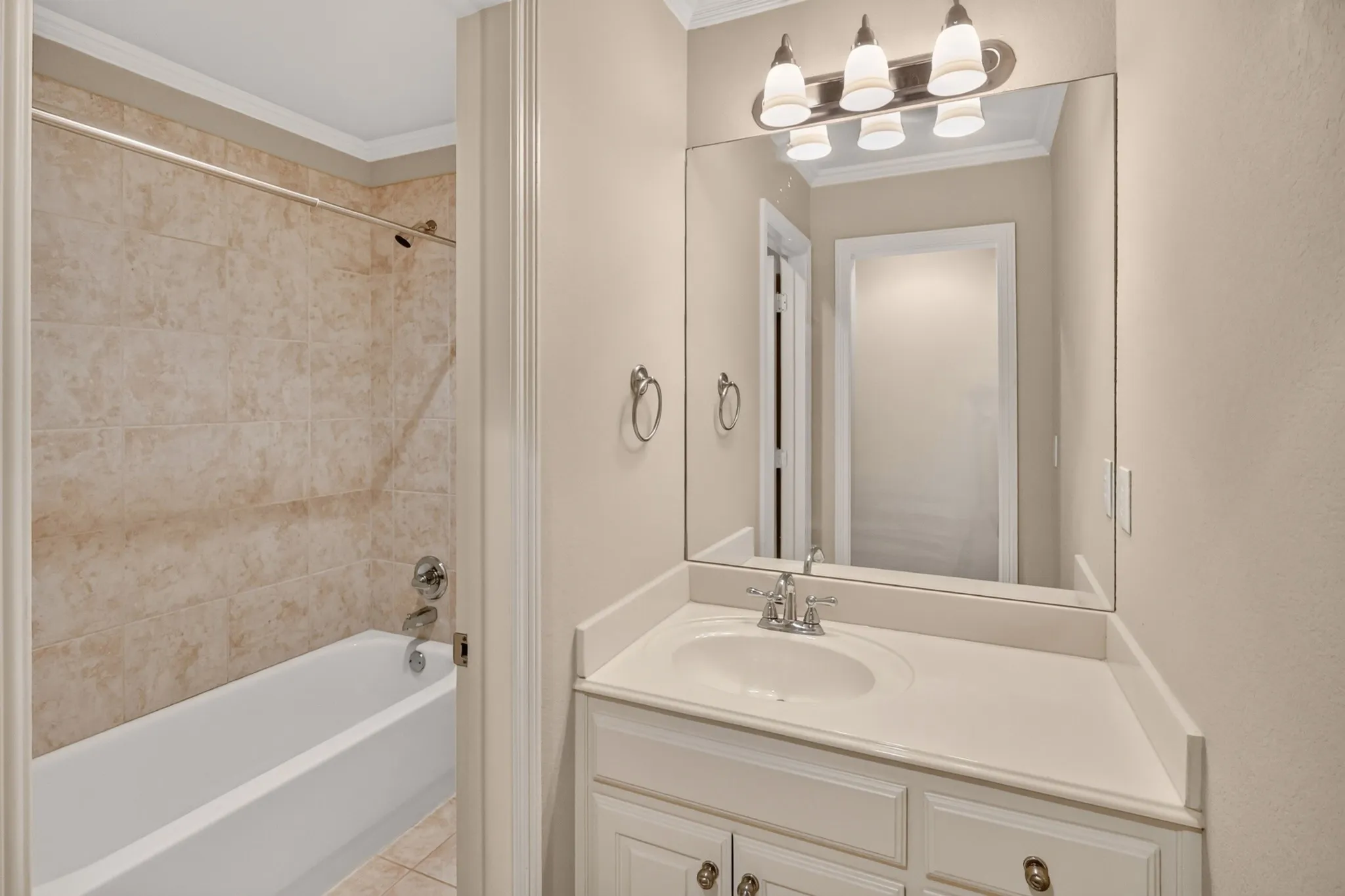 Jack and Jill guest bath.