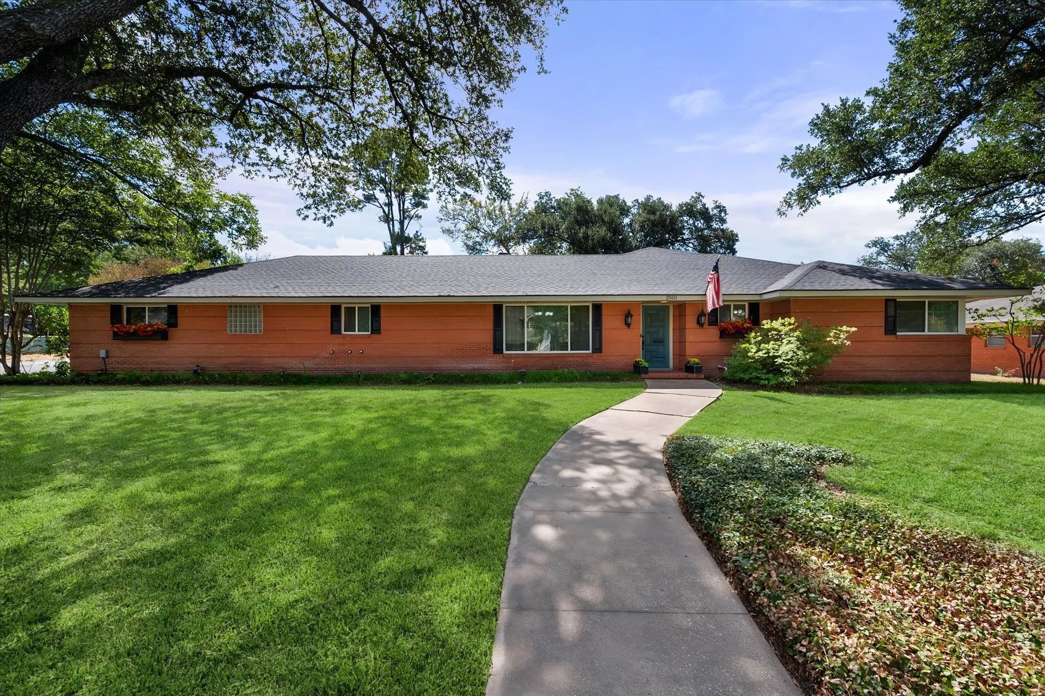 Single Family Residence For Sale