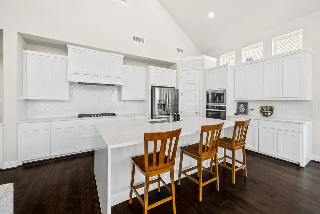 Single Family Residence For Rent in Tarrant County , 7618 Kiowana Court, Grand Prairie, Texas 75054, 4 Bedroom, 3 Bathroom, 3 Garage spaces, 3,836 Sqft, built in 2024, mls#21382537, Real Estate Agent in Grand Prairie, Homes For Rent in Tarrant county, Homes For Rent in Grand Prairie, Realtor in Grand Prairie Texas, Real Estate Brokerage Independent Realty Texas, Luminita Cordes Realtor