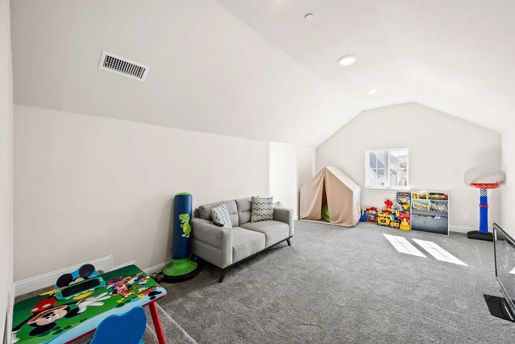 Single Family Residence For Rent in Tarrant County , 7618 Kiowana Court, Grand Prairie, Texas 75054, 4 Bedroom, 3 Bathroom, 3 Garage spaces, 3,836 Sqft, built in 2024, mls#21382537, Real Estate Agent in Grand Prairie, Homes For Rent in Tarrant county, Homes For Rent in Grand Prairie, Realtor in Grand Prairie Texas, Real Estate Brokerage Independent Realty Texas, Luminita Cordes Realtor