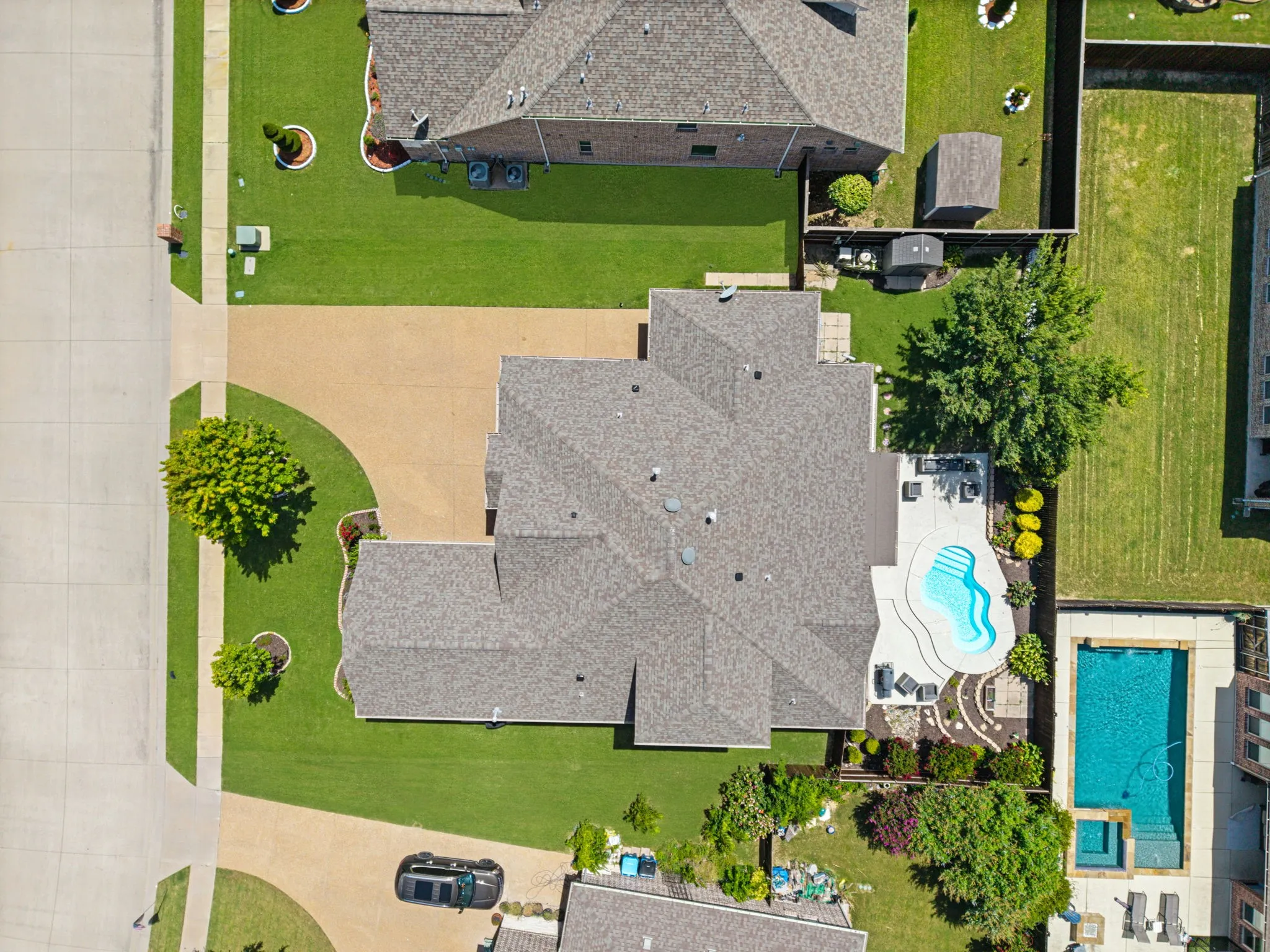 Single Family Residence For Sale in Dallas County , 9902 Clubhouse Circle, Rowlett, Texas 75089, 4 Bedroom, 4 Bathroom, 3 Garage spaces, 2,628 Sqft, built in 2014, mls#21388977, Real Estate Agent in Rowlett, Homes For Sale in Dallas county, Homes For Sale in Rowlett, Realtor in Rowlett Texas, Real Estate Brokerage Independent Realty Texas, Luminita Cordes Realtor