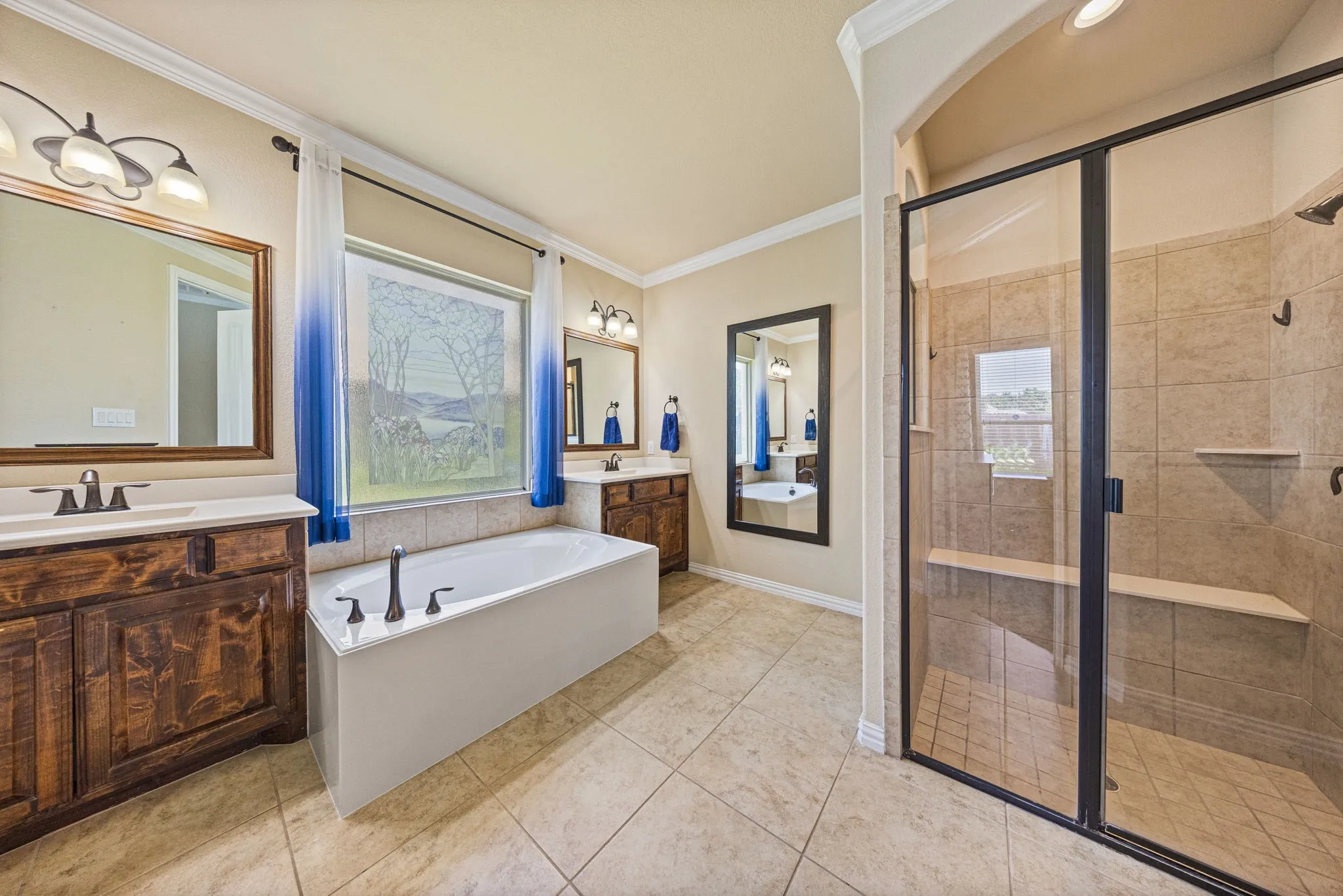 Single Family Residence For Sale in Dallas County , 9902 Clubhouse Circle, Rowlett, Texas 75089, 4 Bedroom, 4 Bathroom, 3 Garage spaces, 2,628 Sqft, built in 2014, mls#21388977, Real Estate Agent in Rowlett, Homes For Sale in Dallas county, Homes For Sale in Rowlett, Realtor in Rowlett Texas, Real Estate Brokerage Independent Realty Texas, Luminita Cordes Realtor