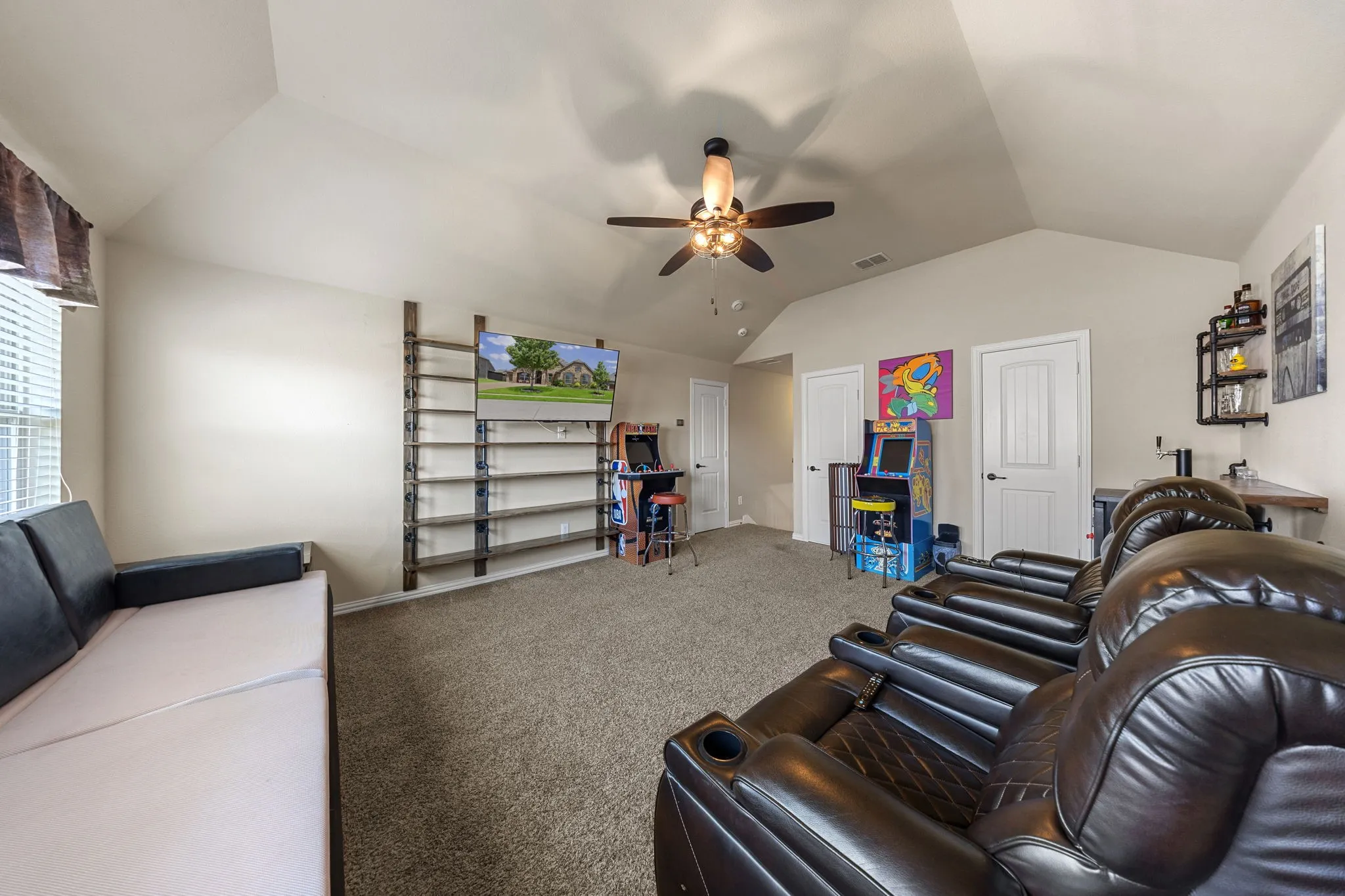 Single Family Residence For Sale in Dallas County , 9902 Clubhouse Circle, Rowlett, Texas 75089, 4 Bedroom, 4 Bathroom, 3 Garage spaces, 2,628 Sqft, built in 2014, mls#21388977, Real Estate Agent in Rowlett, Homes For Sale in Dallas county, Homes For Sale in Rowlett, Realtor in Rowlett Texas, Real Estate Brokerage Independent Realty Texas, Luminita Cordes Realtor