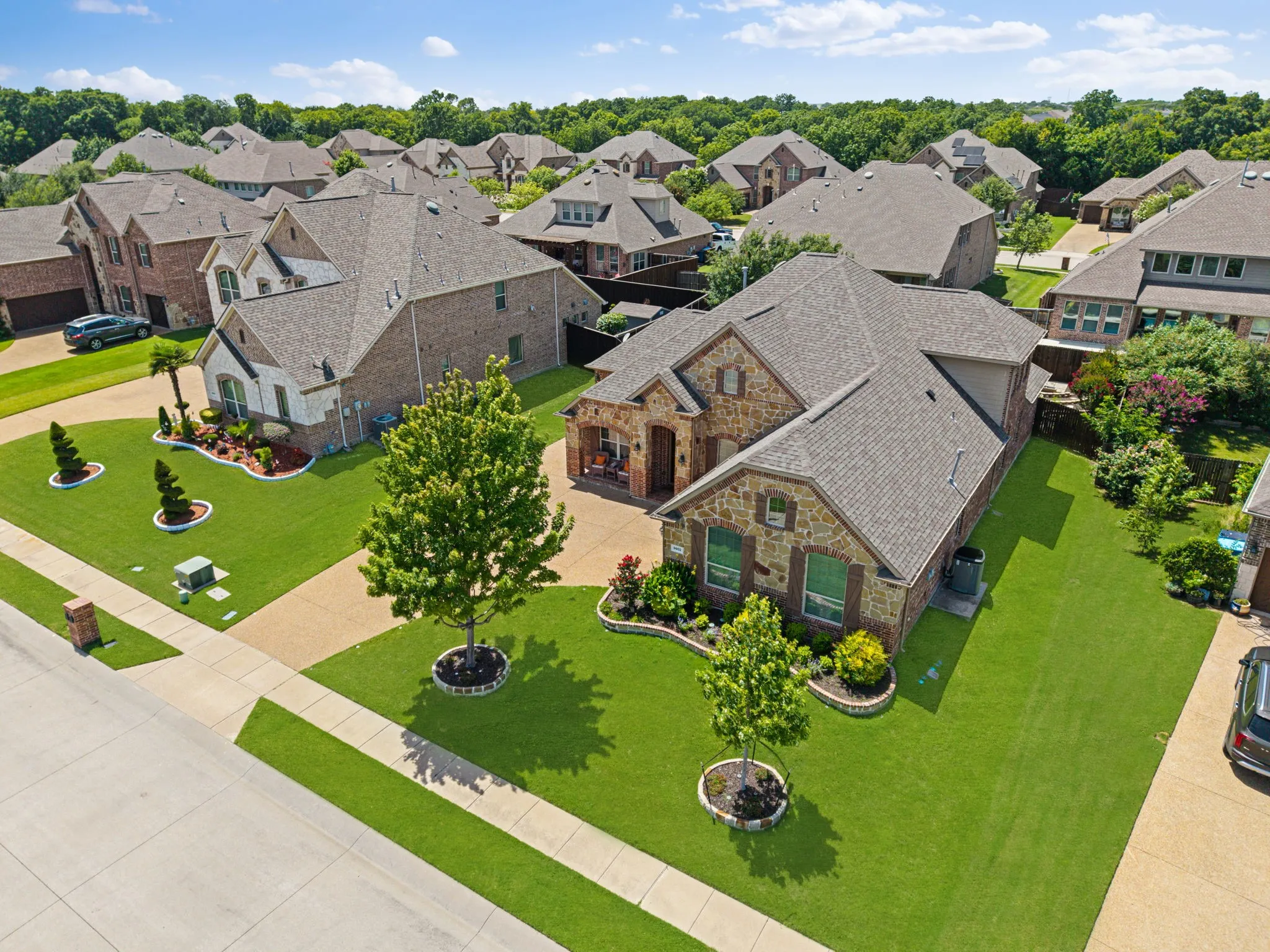 Single Family Residence For Sale in Dallas County , 9902 Clubhouse Circle, Rowlett, Texas 75089, 4 Bedroom, 4 Bathroom, 3 Garage spaces, 2,628 Sqft, built in 2014, mls#21388977, Real Estate Agent in Rowlett, Homes For Sale in Dallas county, Homes For Sale in Rowlett, Realtor in Rowlett Texas, Real Estate Brokerage Independent Realty Texas, Luminita Cordes Realtor