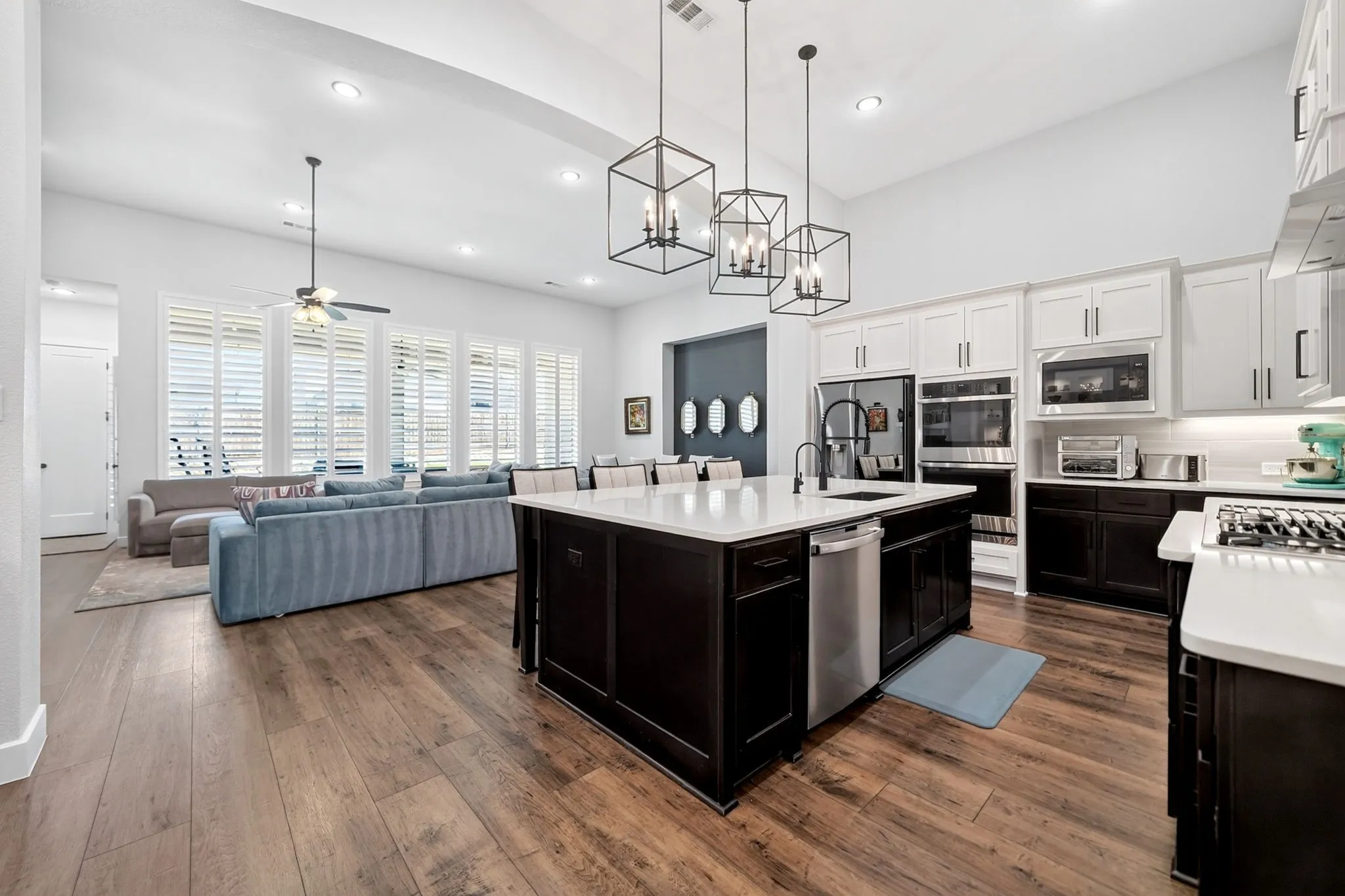 Single Family Residence For Sale in Rockwall County , 2218 Randas Way, Rockwall, Texas 75087, 4 Bedroom, 4 Bathroom, 3 Garage spaces, 3,200 Sqft, built in 2021, mls#21385414, Real Estate Agent in Rockwall, Homes For Sale in Rockwall county, Homes For Sale in Rockwall, Realtor in Rockwall Texas, Real Estate Brokerage Independent Realty Texas, Luminita Cordes Realtor