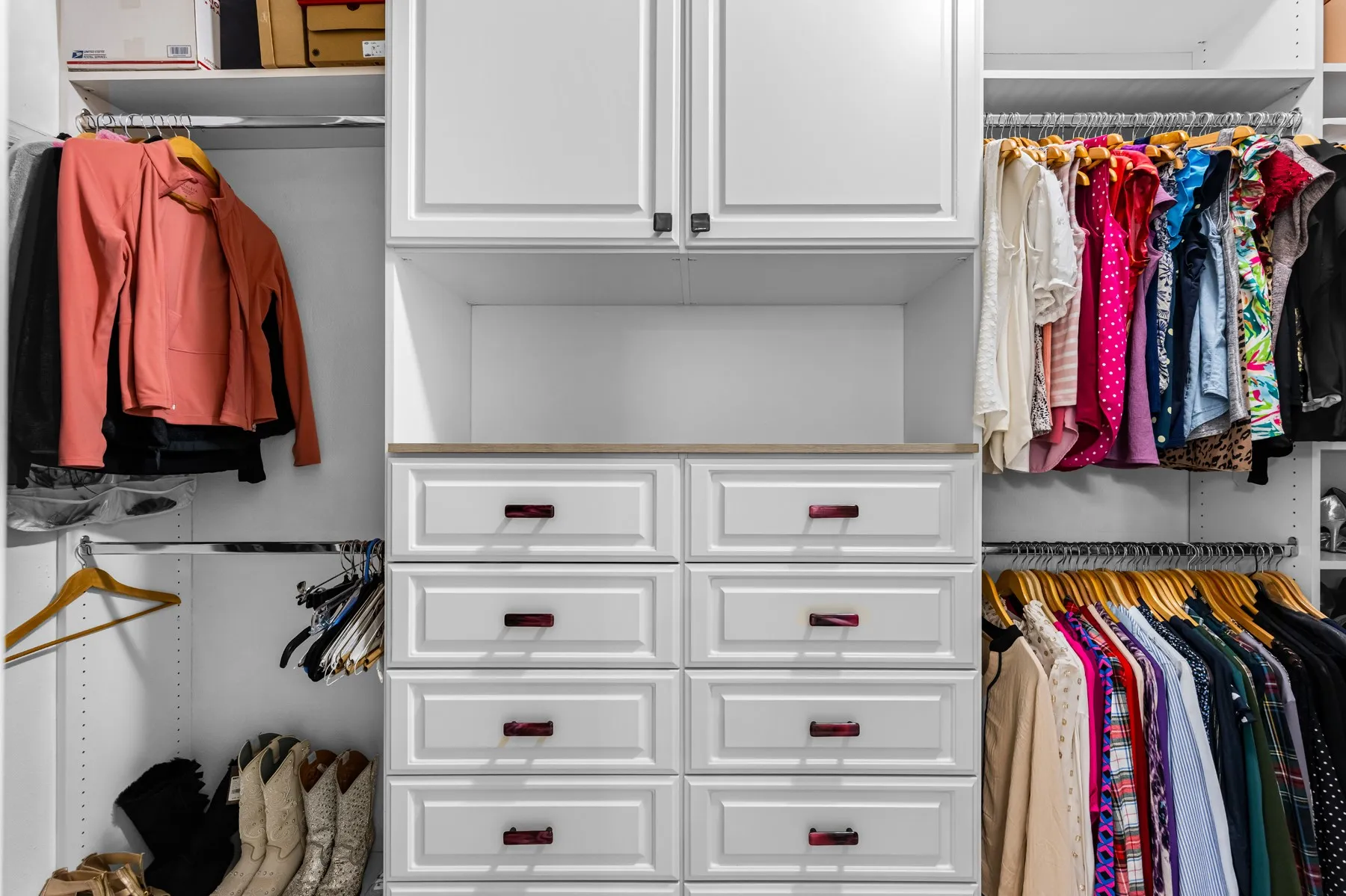  Designer Custom Closet Spaces