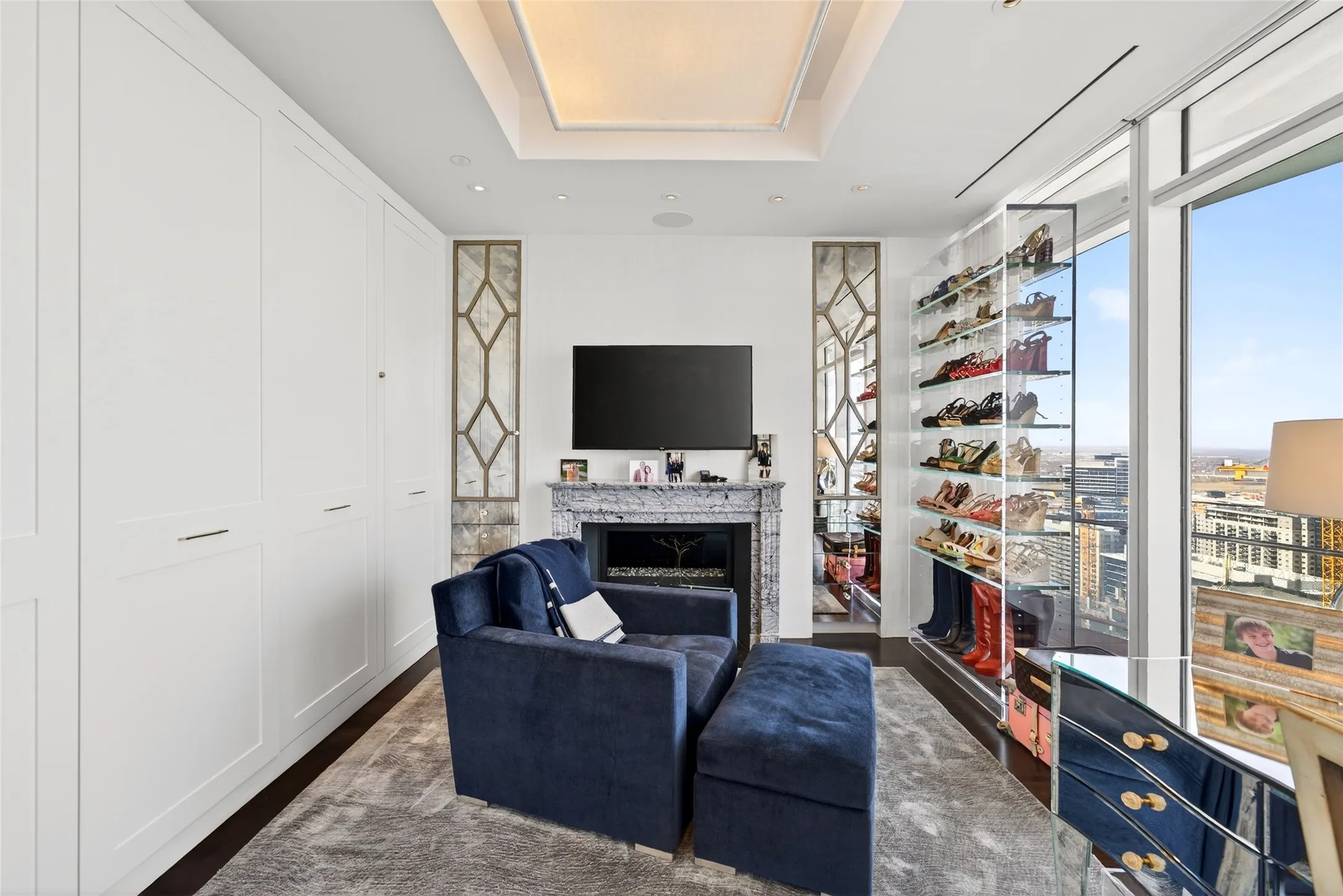 Condominium For Sale in Dallas County , 1918 Olive Street 3701, Dallas, Texas 75201, 3 Bedroom, 4 Bathroom, 4 Garage spaces, 4,681 Sqft, built in 2011, mls#21377170, Real Estate Agent in Dallas, Homes For Sale in Dallas county, Homes For Sale in Dallas, Realtor in Dallas Texas, Real Estate Brokerage Independent Realty Texas, Luminita Cordes Realtor