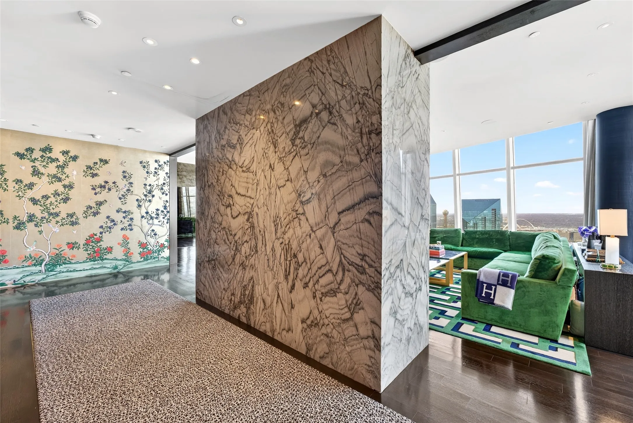 Condominium For Sale in Dallas County , 1918 Olive Street 3701, Dallas, Texas 75201, 3 Bedroom, 4 Bathroom, 4 Garage spaces, 4,681 Sqft, built in 2011, mls#21377170, Real Estate Agent in Dallas, Homes For Sale in Dallas county, Homes For Sale in Dallas, Realtor in Dallas Texas, Real Estate Brokerage Independent Realty Texas, Luminita Cordes Realtor