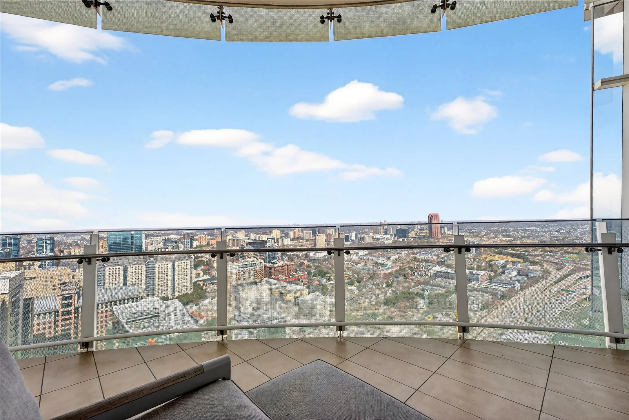 Condominium For Sale in Dallas County , 1918 Olive Street 3701, Dallas, Texas 75201, 3 Bedroom, 4 Bathroom, 4 Garage spaces, 4,681 Sqft, built in 2011, mls#21377170, Real Estate Agent in Dallas, Homes For Sale in Dallas county, Homes For Sale in Dallas, Realtor in Dallas Texas, Real Estate Brokerage Independent Realty Texas, Luminita Cordes Realtor