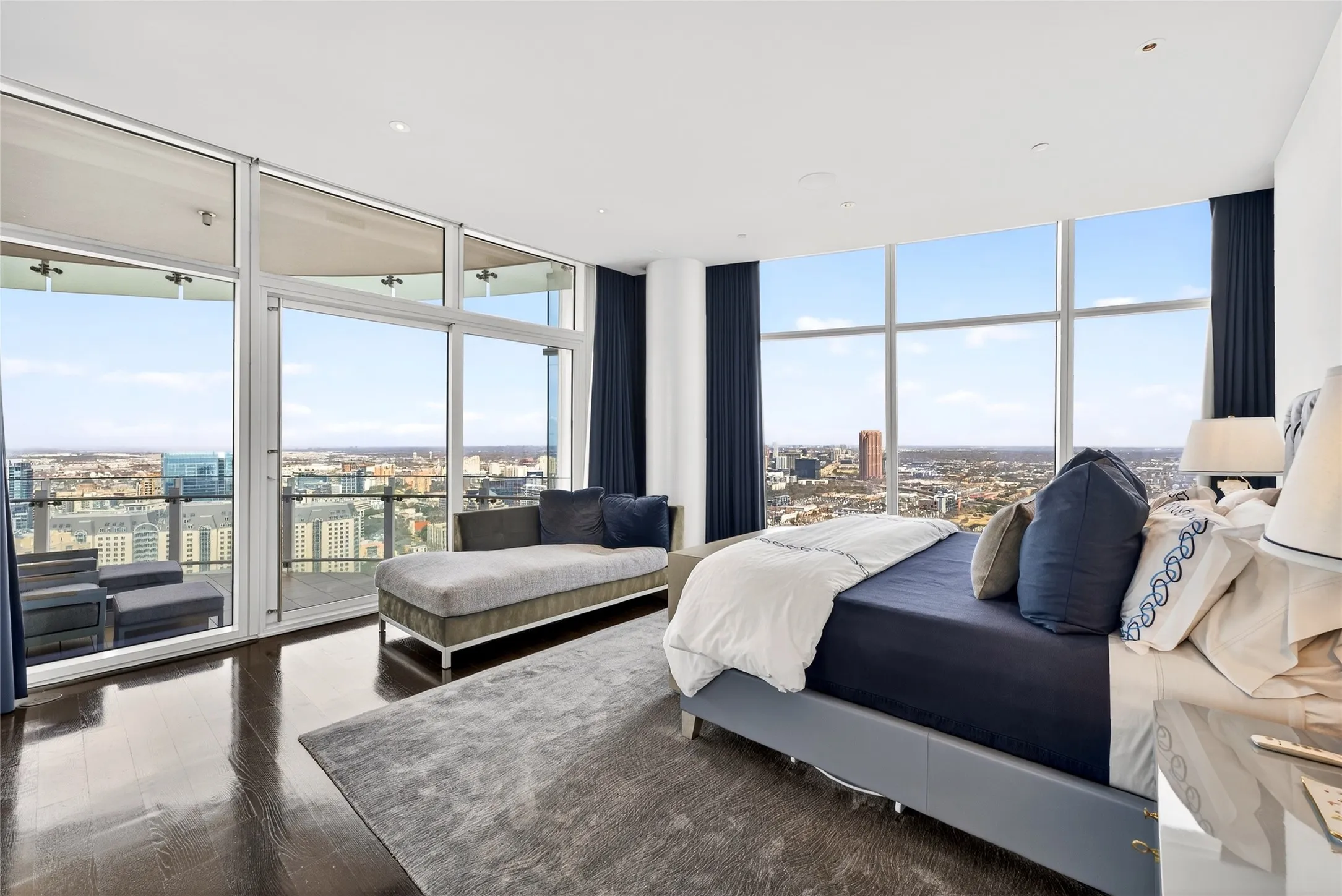 Condominium For Sale in Dallas County , 1918 Olive Street 3701, Dallas, Texas 75201, 3 Bedroom, 4 Bathroom, 4 Garage spaces, 4,681 Sqft, built in 2011, mls#21377170, Real Estate Agent in Dallas, Homes For Sale in Dallas county, Homes For Sale in Dallas, Realtor in Dallas Texas, Real Estate Brokerage Independent Realty Texas, Luminita Cordes Realtor