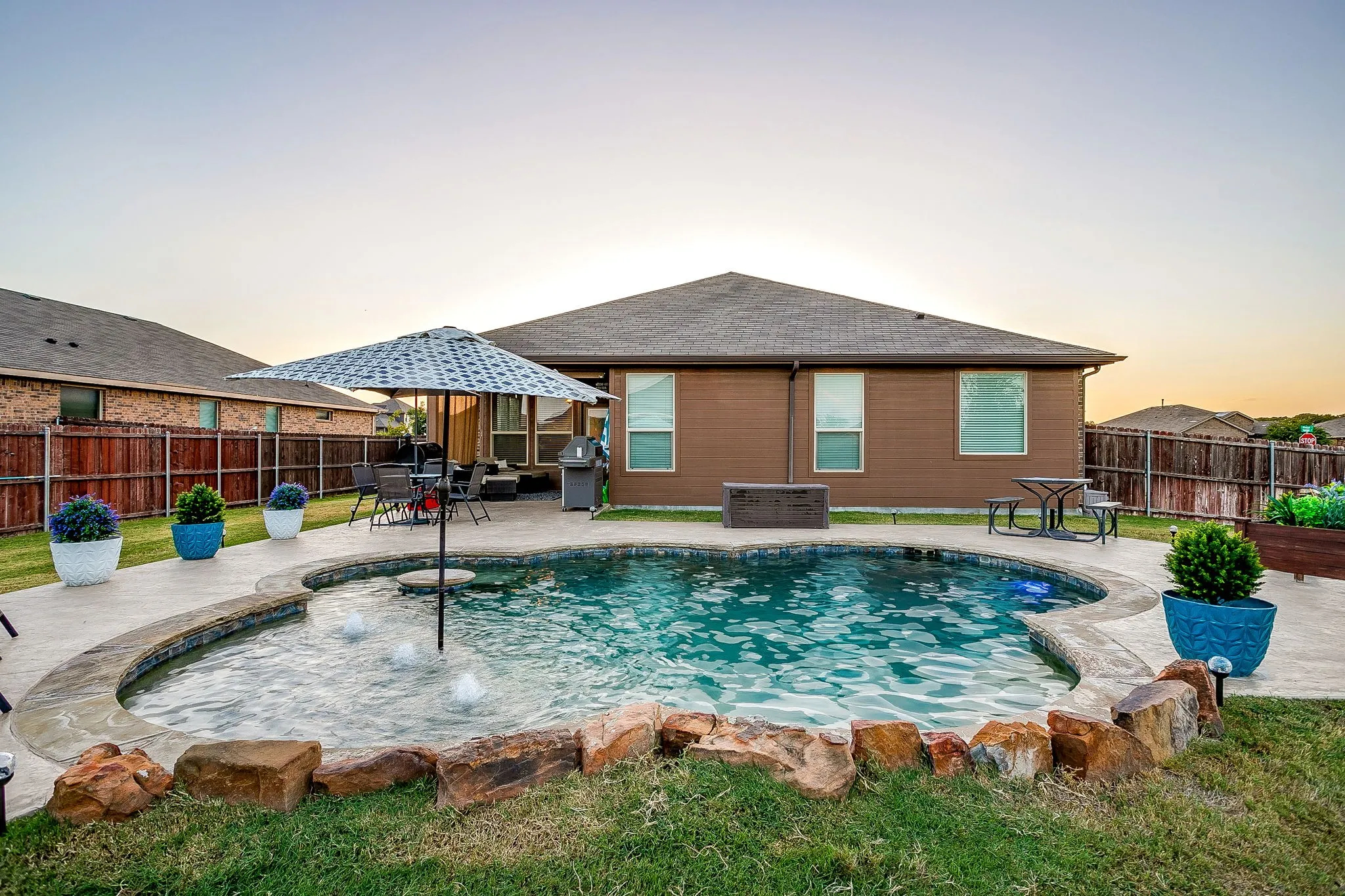 Single Family Residence For Sale in Tarrant County , 432 Windsail Lane, Azle, Texas 76020, 4 Bedroom, 2 Bathroom, 2 Garage spaces, 1,848 Sqft, built in 2019, mls#21384156, Real Estate Agent in Azle, Homes For Sale in Tarrant county, Homes For Sale in Azle, Realtor in Azle Texas, Real Estate Brokerage Independent Realty Texas, Luminita Cordes Realtor