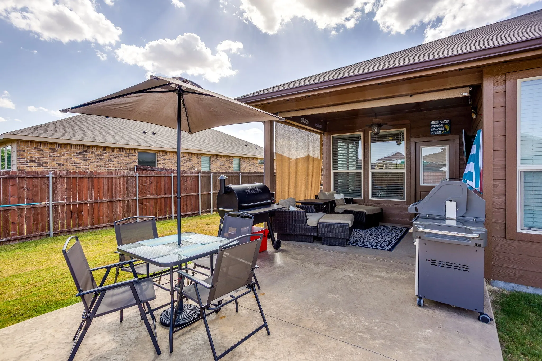 Single Family Residence For Sale in Tarrant County , 432 Windsail Lane, Azle, Texas 76020, 4 Bedroom, 2 Bathroom, 2 Garage spaces, 1,848 Sqft, built in 2019, mls#21384156, Real Estate Agent in Azle, Homes For Sale in Tarrant county, Homes For Sale in Azle, Realtor in Azle Texas, Real Estate Brokerage Independent Realty Texas, Luminita Cordes Realtor