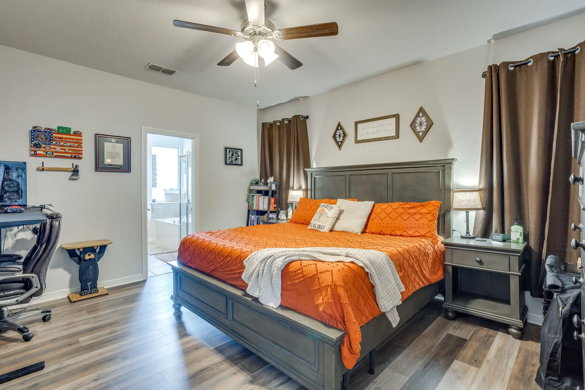 Single Family Residence For Sale in Tarrant County , 432 Windsail Lane, Azle, Texas 76020, 4 Bedroom, 2 Bathroom, 2 Garage spaces, 1,848 Sqft, built in 2019, mls#21384156, Real Estate Agent in Azle, Homes For Sale in Tarrant county, Homes For Sale in Azle, Realtor in Azle Texas, Real Estate Brokerage Independent Realty Texas, Luminita Cordes Realtor