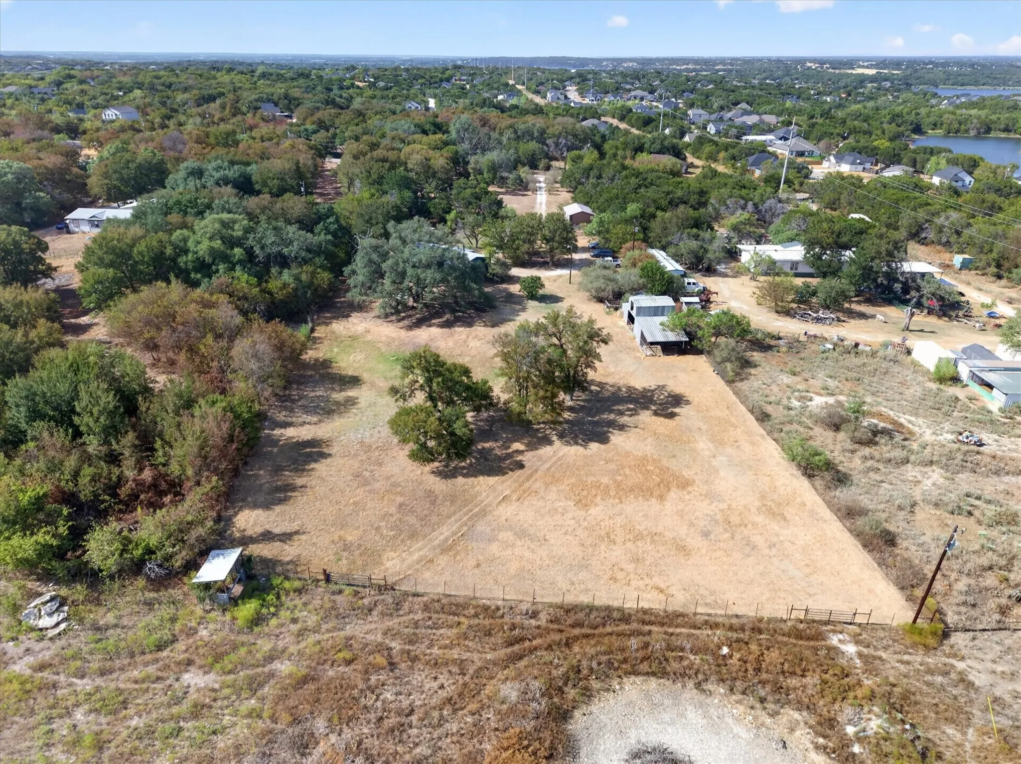 Mobile Home For Sale in Hood County , 2607 Williamson Road, Granbury, Texas 76048, 3 Bedroom, 2 Bathroom, 1 Garage spaces, 1,456 Sqft, built in 2003, mls#21388276, Real Estate Agent in Granbury, Homes For Sale in Hood county, Homes For Sale in Granbury, Realtor in Granbury Texas, Real Estate Brokerage Independent Realty Texas, Luminita Cordes Realtor