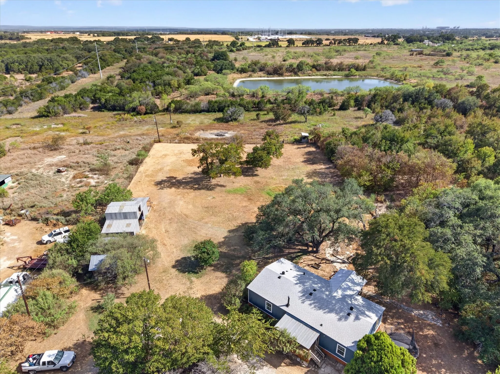 Mobile Home For Sale in Hood County , 2607 Williamson Road, Granbury, Texas 76048, 3 Bedroom, 2 Bathroom, 1 Garage spaces, 1,456 Sqft, built in 2003, mls#21388276, Real Estate Agent in Granbury, Homes For Sale in Hood county, Homes For Sale in Granbury, Realtor in Granbury Texas, Real Estate Brokerage Independent Realty Texas, Luminita Cordes Realtor