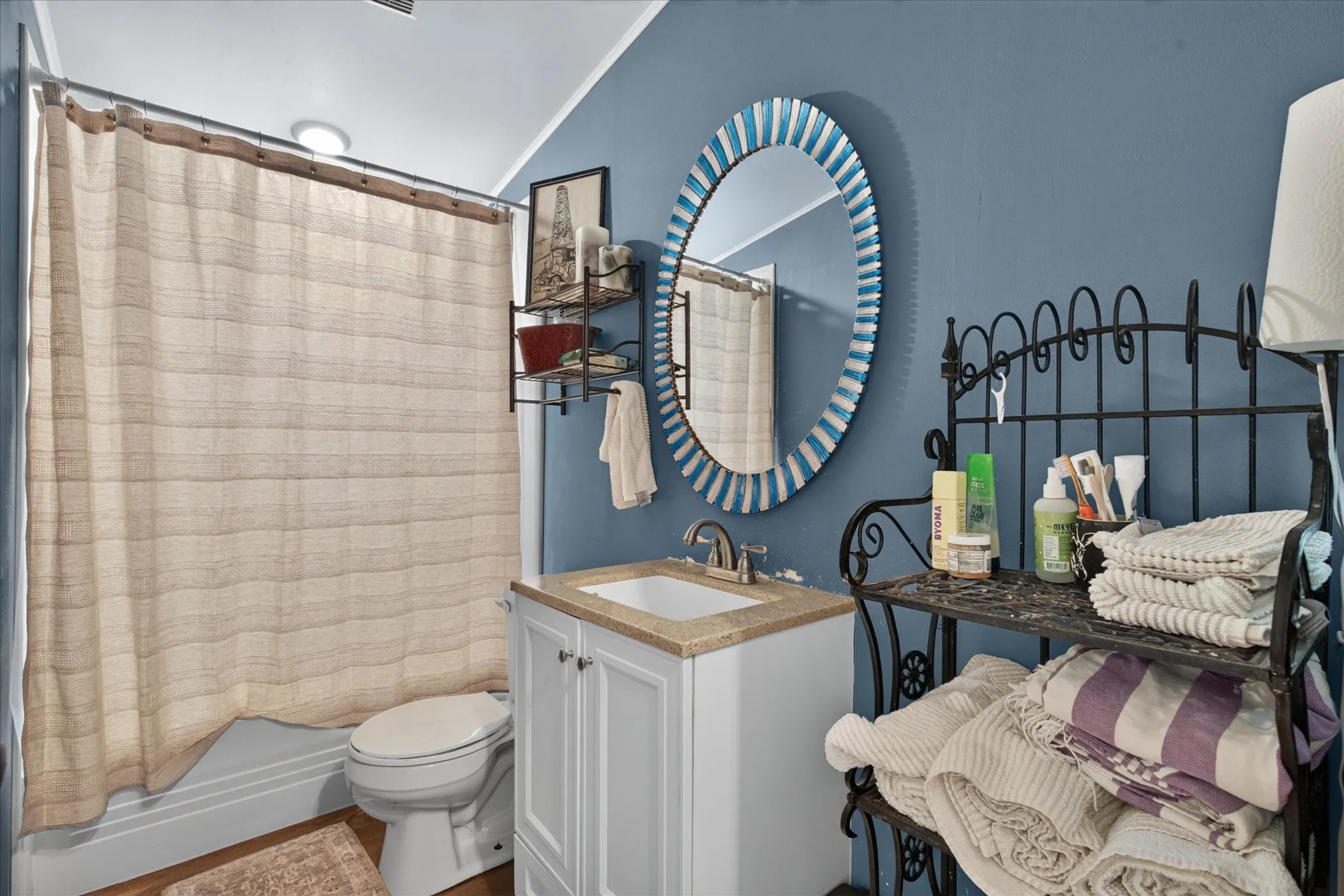 Mobile Home For Sale in Hood County , 2607 Williamson Road, Granbury, Texas 76048, 3 Bedroom, 2 Bathroom, 1 Garage spaces, 1,456 Sqft, built in 2003, mls#21388276, Real Estate Agent in Granbury, Homes For Sale in Hood county, Homes For Sale in Granbury, Realtor in Granbury Texas, Real Estate Brokerage Independent Realty Texas, Luminita Cordes Realtor