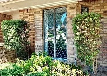Single Family Residence For Rent in Denton County , 2409 Glen Morris Road, Carrollton, Texas 75007, 3 Bedroom, 3 Bathroom, 2 Garage spaces, 2,195 Sqft, built in 1983, mls#21388579, Real Estate Agent in Carrollton, Homes For Rent in Denton county, Homes For Rent in Carrollton, Realtor in Carrollton Texas, Real Estate Brokerage Independent Realty Texas, Luminita Cordes Realtor