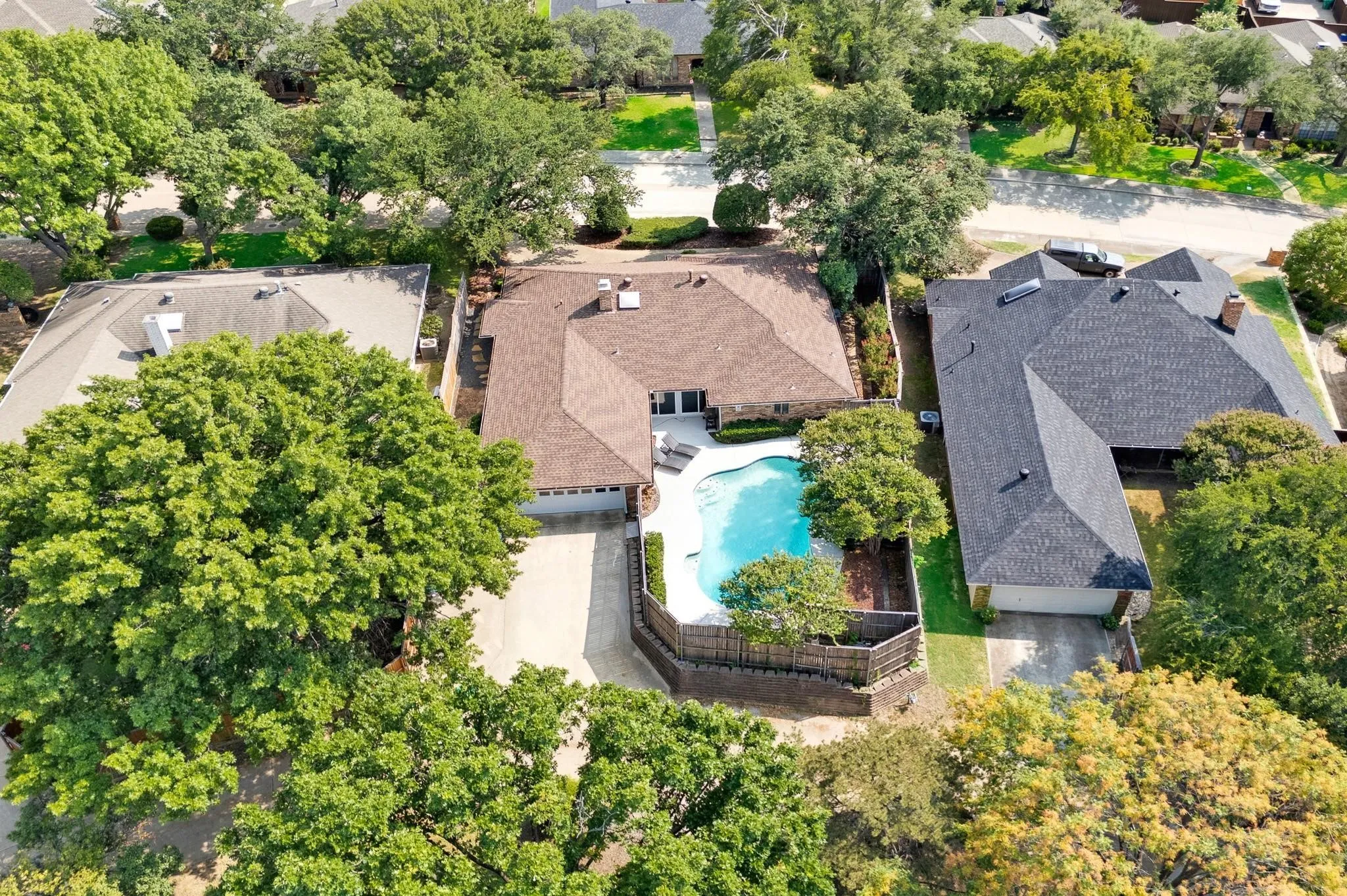 Single Family Residence For Rent in Denton County , 2409 Glen Morris Road, Carrollton, Texas 75007, 3 Bedroom, 3 Bathroom, 2 Garage spaces, 2,195 Sqft, built in 1983, mls#21388579, Real Estate Agent in Carrollton, Homes For Rent in Denton county, Homes For Rent in Carrollton, Realtor in Carrollton Texas, Real Estate Brokerage Independent Realty Texas, Luminita Cordes Realtor