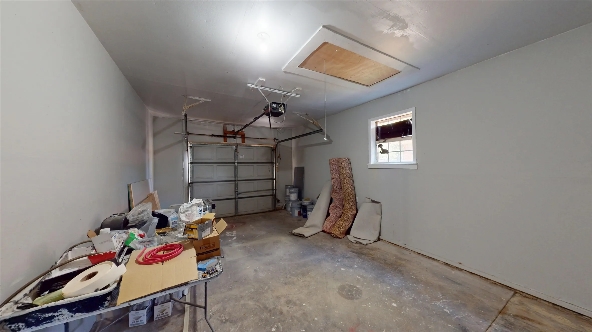 Single Family Residence For Sale in Johnson County , 1105 S Ridgeway Drive, Cleburne, Texas 76033, 5 Bedroom, 2 Bathroom, 1 Garage spaces, 1,852 Sqft, built in 1969, mls#21388793, Real Estate Agent in Cleburne, Homes For Sale in Johnson county, Homes For Sale in Cleburne, Realtor in Cleburne Texas, Real Estate Brokerage Independent Realty Texas, Luminita Cordes Realtor