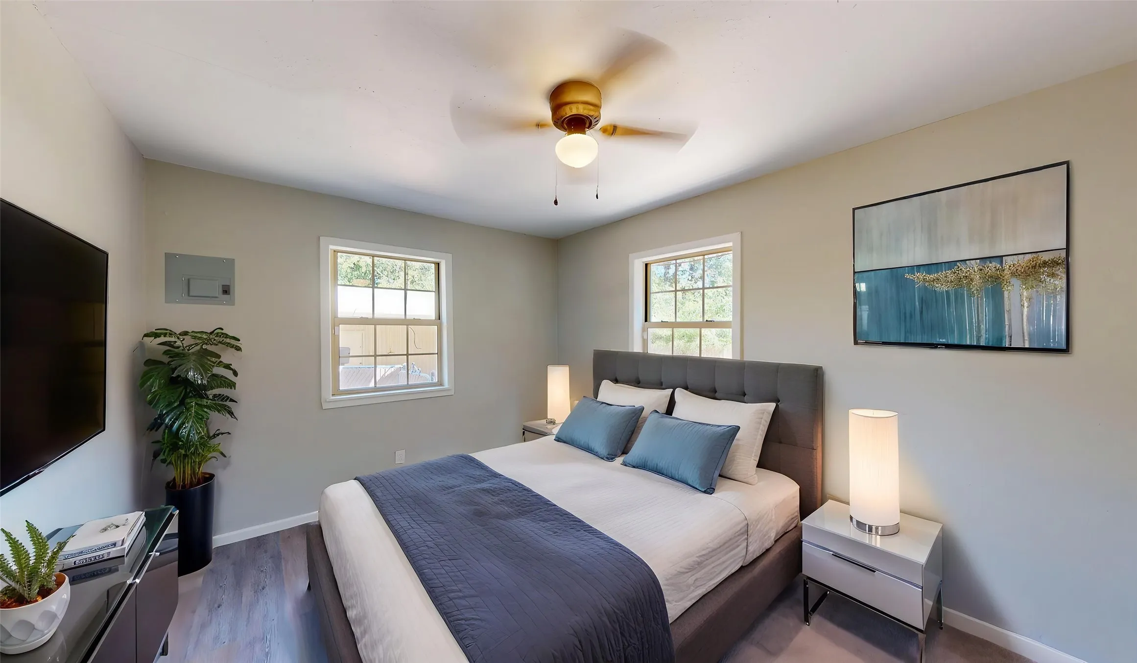 Single Family Residence For Sale in Johnson County , 1105 S Ridgeway Drive, Cleburne, Texas 76033, 5 Bedroom, 2 Bathroom, 1 Garage spaces, 1,852 Sqft, built in 1969, mls#21388793, Real Estate Agent in Cleburne, Homes For Sale in Johnson county, Homes For Sale in Cleburne, Realtor in Cleburne Texas, Real Estate Brokerage Independent Realty Texas, Luminita Cordes Realtor