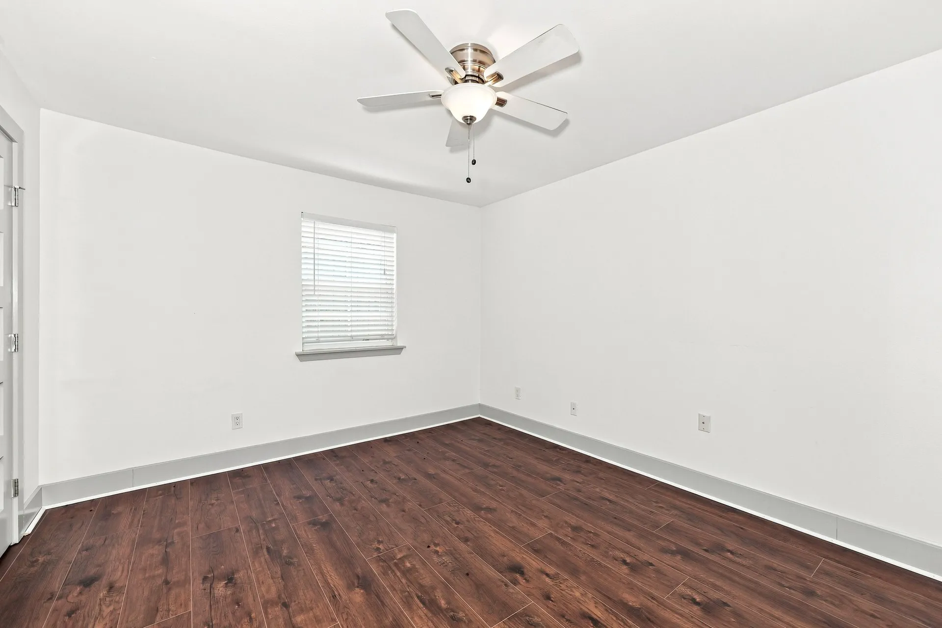 Condominium For Sale in Dallas County , 4633 Fairmount Street 104, Dallas, Texas 75219, 2 Bedroom, 2 Bathroom, Garage spaces, 773 Sqft, built in 1974, mls#21388986, Real Estate Agent in Dallas, Homes For Sale in Dallas county, Homes For Sale in Dallas, Realtor in Dallas Texas, Real Estate Brokerage Independent Realty Texas, Luminita Cordes Realtor