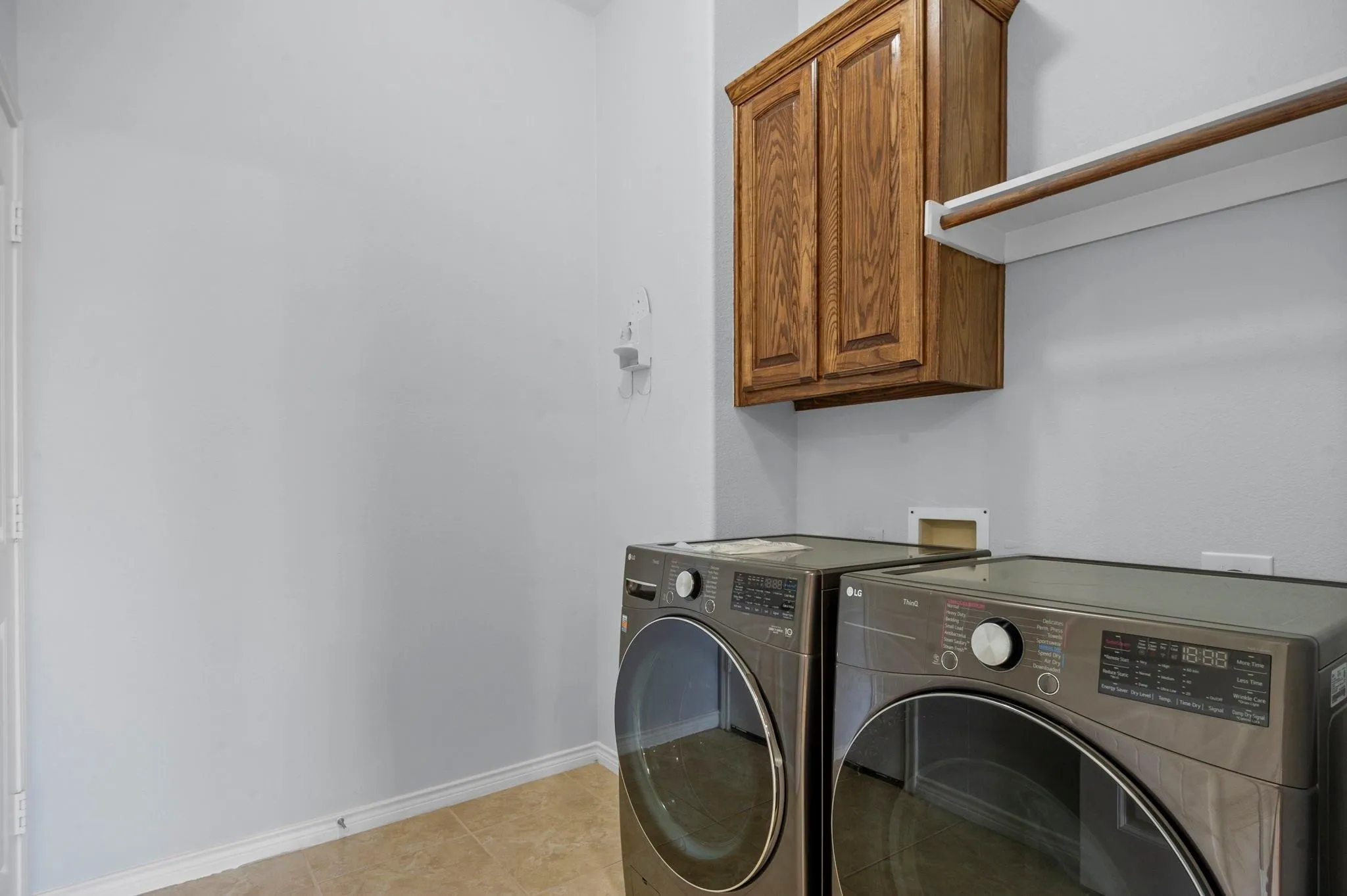Single Family Residence For Rent in Collin County , 913 Lampassas Trail, Mc Kinney, Texas 75072, 4 Bedroom, 4 Bathroom, 2 Garage spaces, 2,749 Sqft, built in 2012, mls#21385743, Real Estate Agent in Mc Kinney, Homes For Rent in Collin county, Homes For Rent in Mc Kinney, Realtor in Mc Kinney Texas, Real Estate Brokerage Independent Realty Texas, Luminita Cordes Realtor
