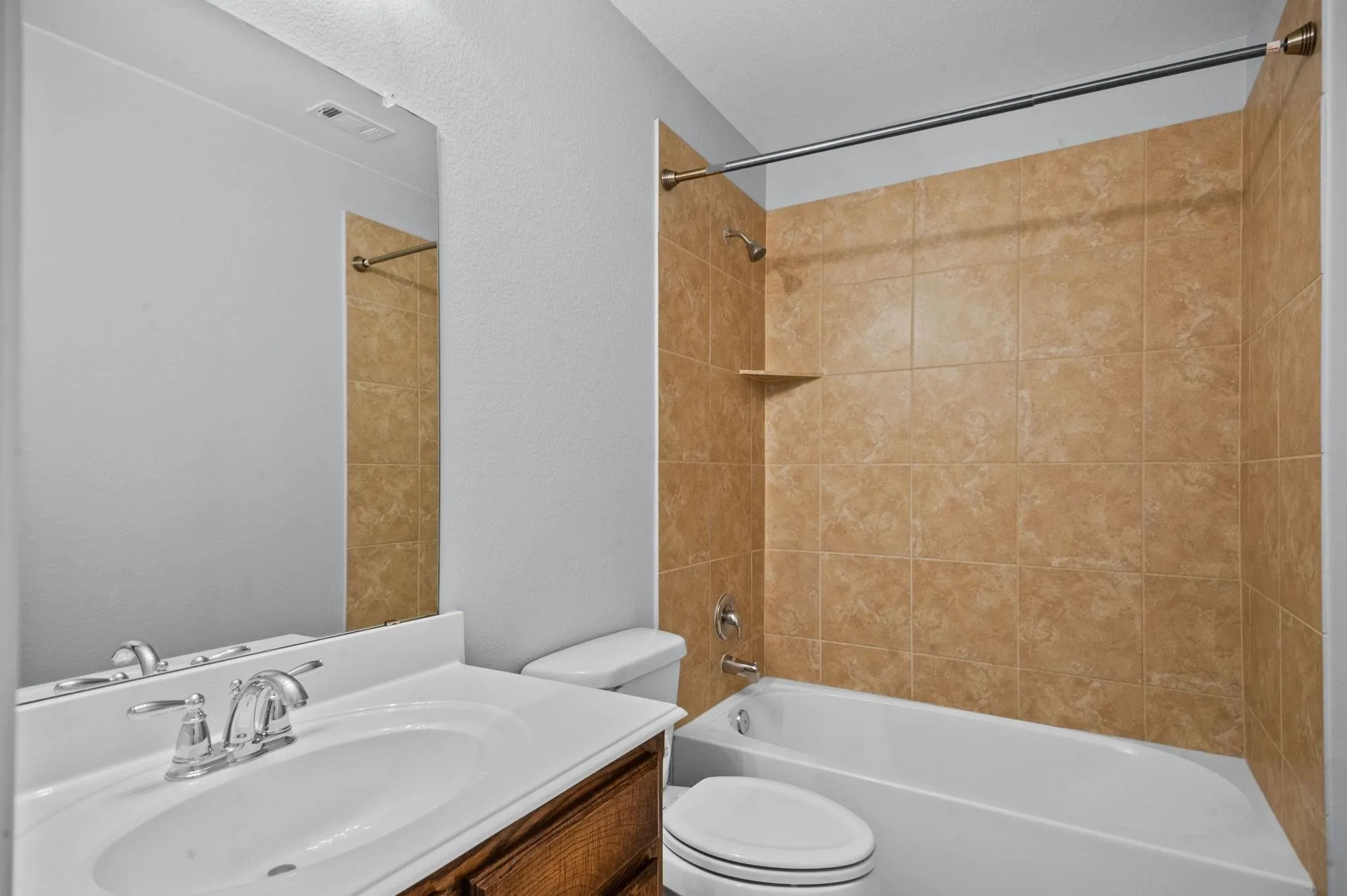 Single Family Residence For Rent in Collin County , 913 Lampassas Trail, Mc Kinney, Texas 75072, 4 Bedroom, 4 Bathroom, 2 Garage spaces, 2,749 Sqft, built in 2012, mls#21385743, Real Estate Agent in Mc Kinney, Homes For Rent in Collin county, Homes For Rent in Mc Kinney, Realtor in Mc Kinney Texas, Real Estate Brokerage Independent Realty Texas, Luminita Cordes Realtor