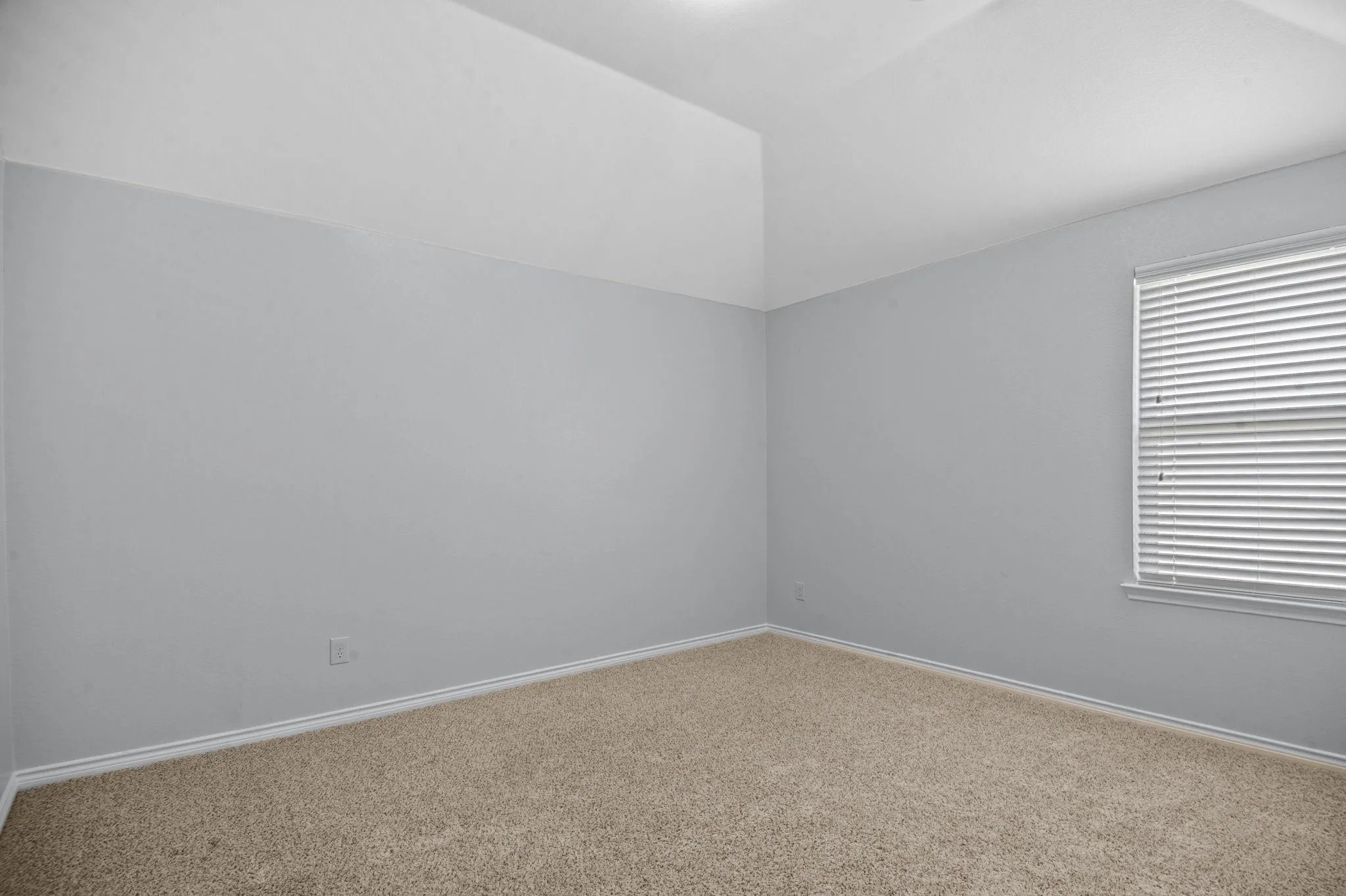 Single Family Residence For Rent in Collin County , 913 Lampassas Trail, Mc Kinney, Texas 75072, 4 Bedroom, 4 Bathroom, 2 Garage spaces, 2,749 Sqft, built in 2012, mls#21385743, Real Estate Agent in Mc Kinney, Homes For Rent in Collin county, Homes For Rent in Mc Kinney, Realtor in Mc Kinney Texas, Real Estate Brokerage Independent Realty Texas, Luminita Cordes Realtor