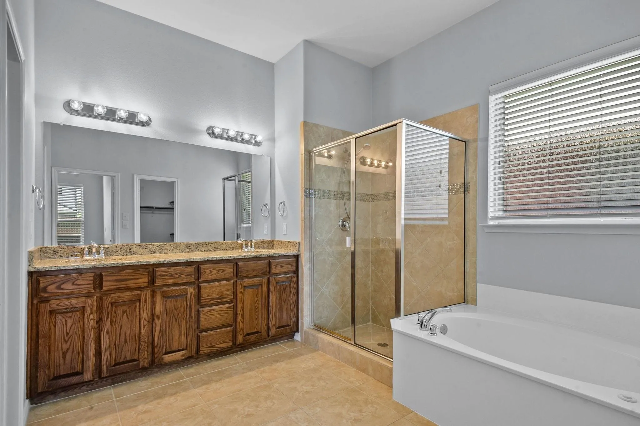 Single Family Residence For Rent in Collin County , 913 Lampassas Trail, Mc Kinney, Texas 75072, 4 Bedroom, 4 Bathroom, 2 Garage spaces, 2,749 Sqft, built in 2012, mls#21385743, Real Estate Agent in Mc Kinney, Homes For Rent in Collin county, Homes For Rent in Mc Kinney, Realtor in Mc Kinney Texas, Real Estate Brokerage Independent Realty Texas, Luminita Cordes Realtor