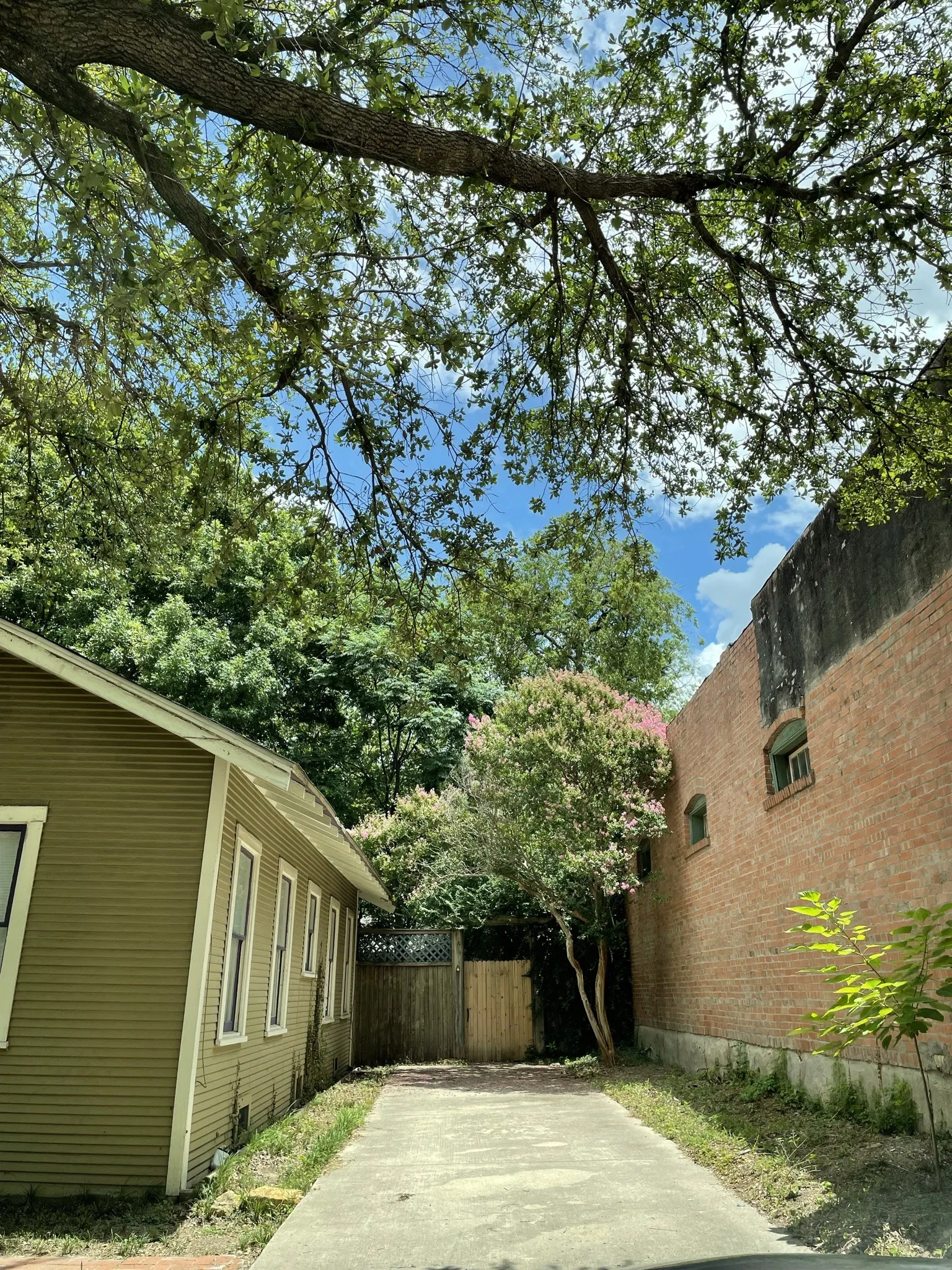 View of home's exterior