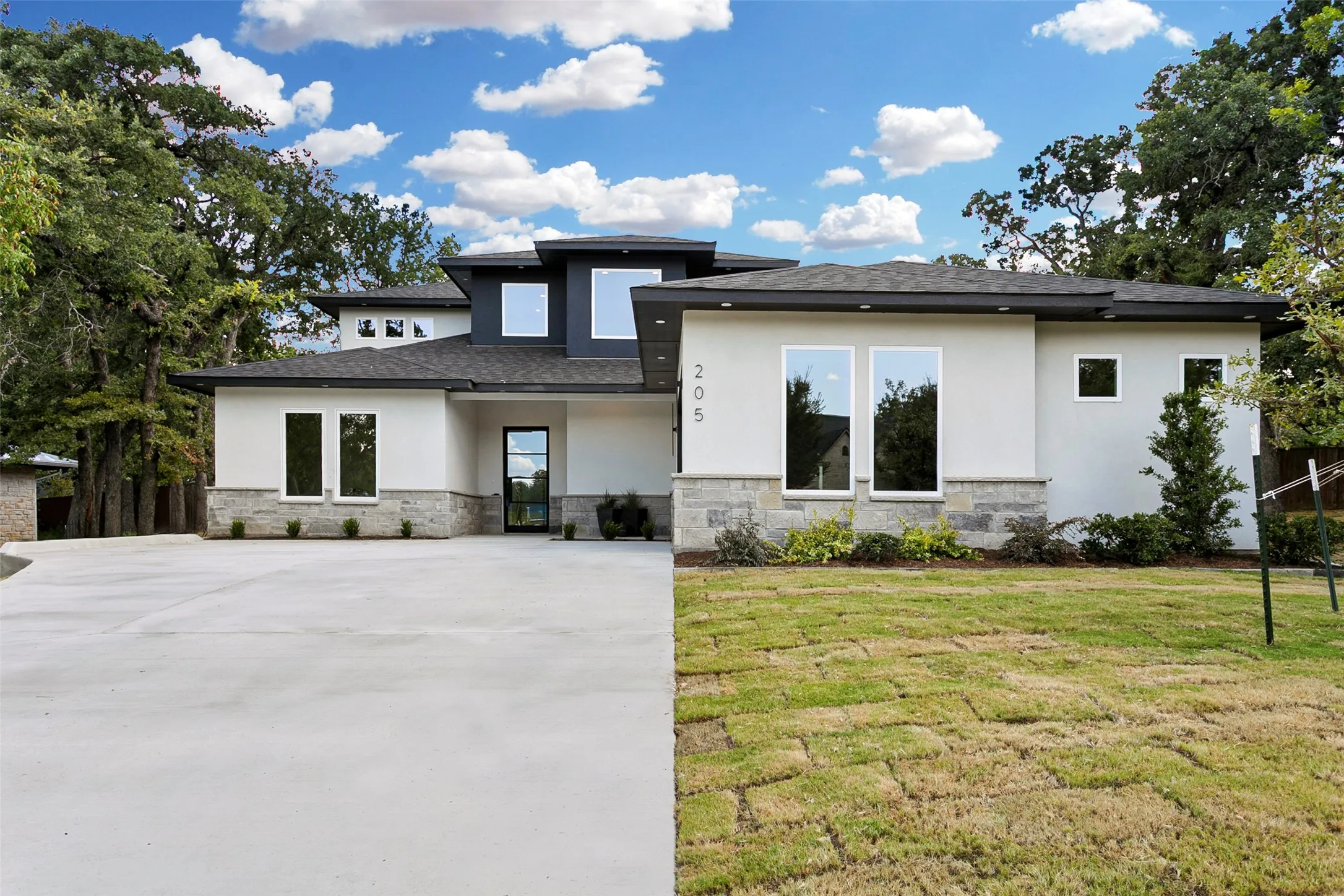 Single Family Residence For Sale in Tarrant County , 205 Familia Court, Azle, Texas 76020, 4 Bedroom, 3 Bathroom, 2 Garage spaces, 3,080 Sqft, built in 2026, mls#21388138, Real Estate Agent in Azle, Homes For Sale in Tarrant county, Homes For Sale in Azle, Realtor in Azle Texas, Real Estate Brokerage Independent Realty Texas, Luminita Cordes Realtor
