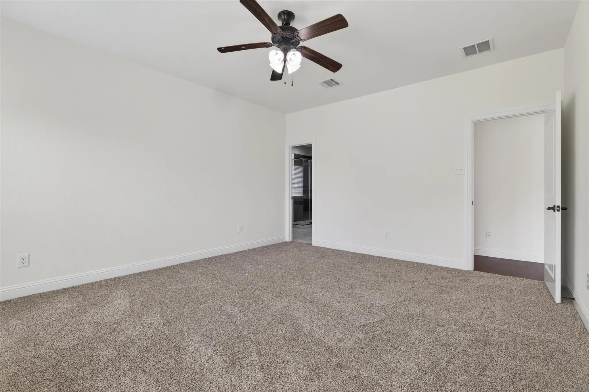 Single Family Residence For Sale in Collin County , 9626 Lance Drive, Frisco, Texas 75035, 4 Bedroom, 4 Bathroom, 2 Garage spaces, 3,024 Sqft, built in 2011, mls#21387340, Real Estate Agent in Frisco, Homes For Sale in Collin county, Homes For Sale in Frisco, Realtor in Frisco Texas, Real Estate Brokerage Independent Realty Texas, Luminita Cordes Realtor