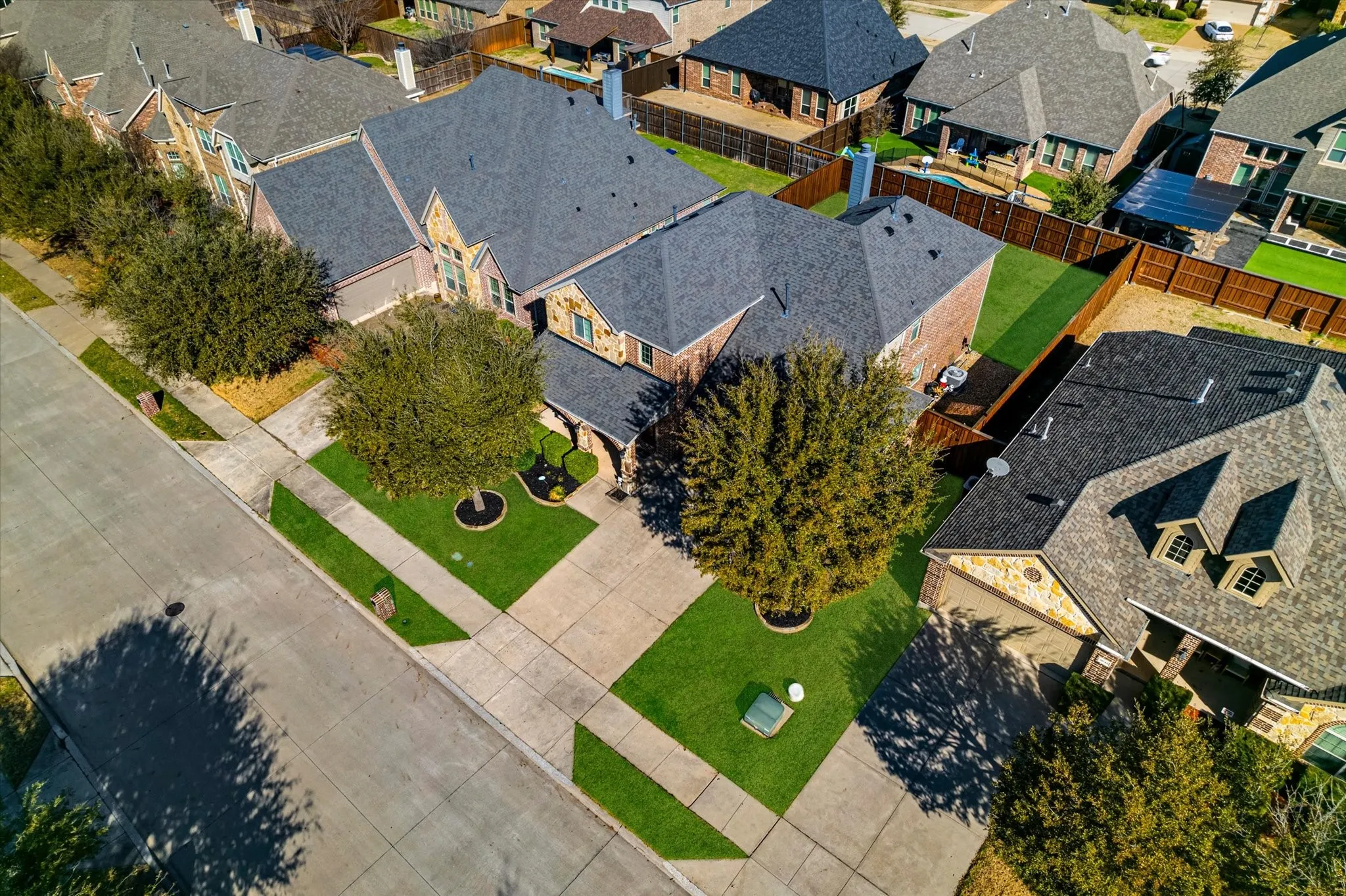 Single Family Residence For Sale in Collin County , 9626 Lance Drive, Frisco, Texas 75035, 4 Bedroom, 4 Bathroom, 2 Garage spaces, 3,024 Sqft, built in 2011, mls#21387340, Real Estate Agent in Frisco, Homes For Sale in Collin county, Homes For Sale in Frisco, Realtor in Frisco Texas, Real Estate Brokerage Independent Realty Texas, Luminita Cordes Realtor