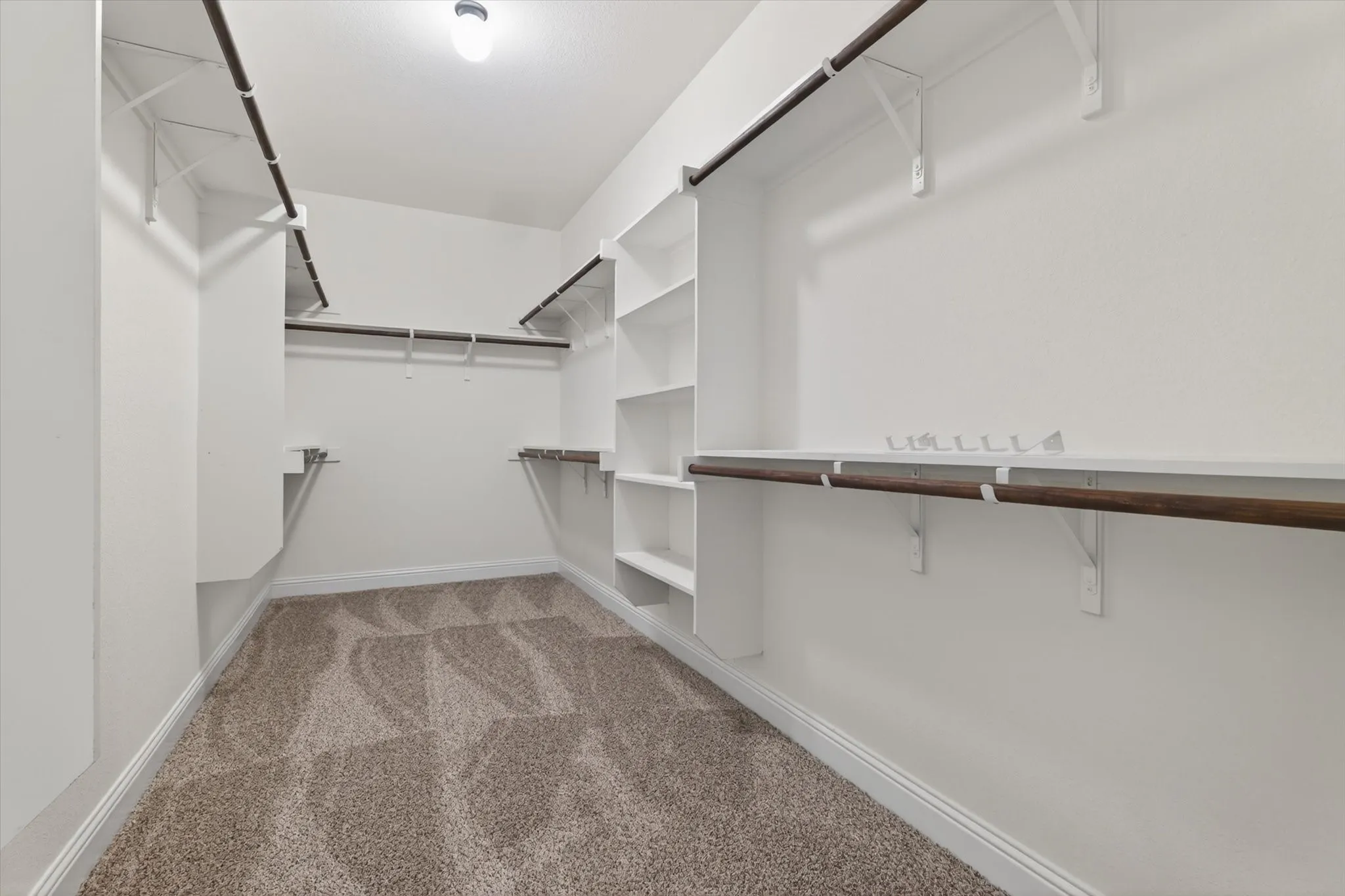 Single Family Residence For Sale in Collin County , 9626 Lance Drive, Frisco, Texas 75035, 4 Bedroom, 4 Bathroom, 2 Garage spaces, 3,024 Sqft, built in 2011, mls#21387340, Real Estate Agent in Frisco, Homes For Sale in Collin county, Homes For Sale in Frisco, Realtor in Frisco Texas, Real Estate Brokerage Independent Realty Texas, Luminita Cordes Realtor