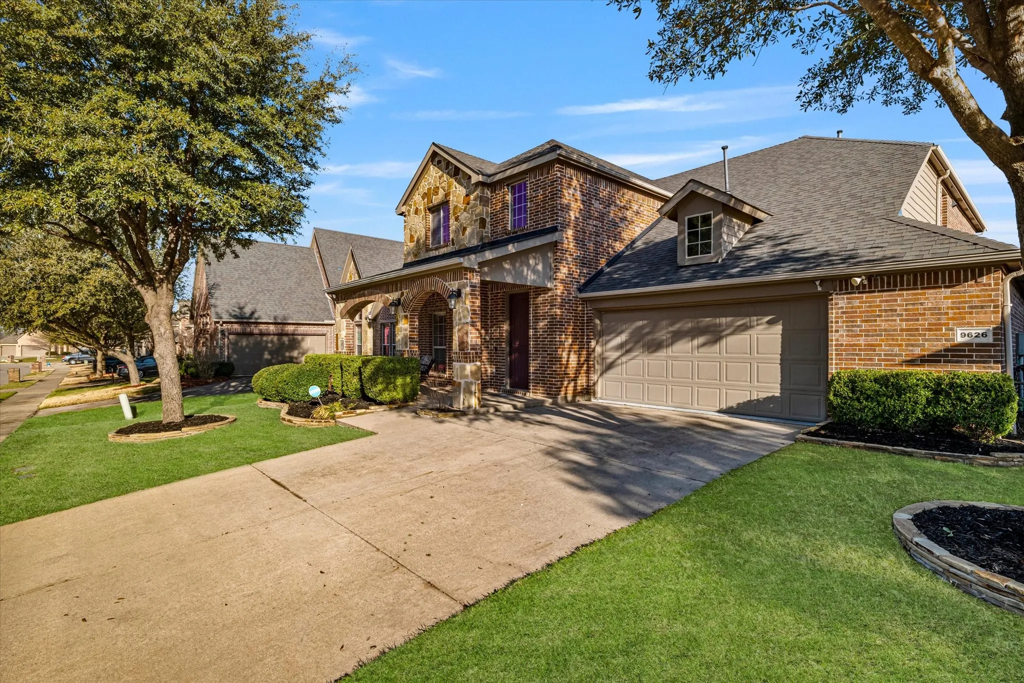 Single Family Residence For Sale in Collin County , 9626 Lance Drive, Frisco, Texas 75035, 4 Bedroom, 4 Bathroom, 2 Garage spaces, 3,024 Sqft, built in 2011, mls#21387340, Real Estate Agent in Frisco, Homes For Sale in Collin county, Homes For Sale in Frisco, Realtor in Frisco Texas, Real Estate Brokerage Independent Realty Texas, Luminita Cordes Realtor