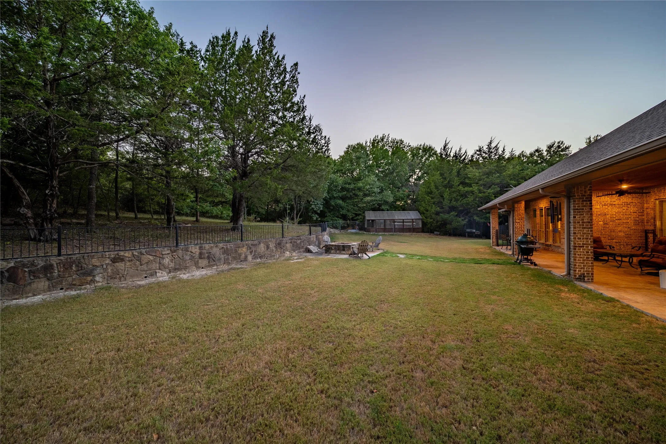 Looking back in to the yard from the South East corner.