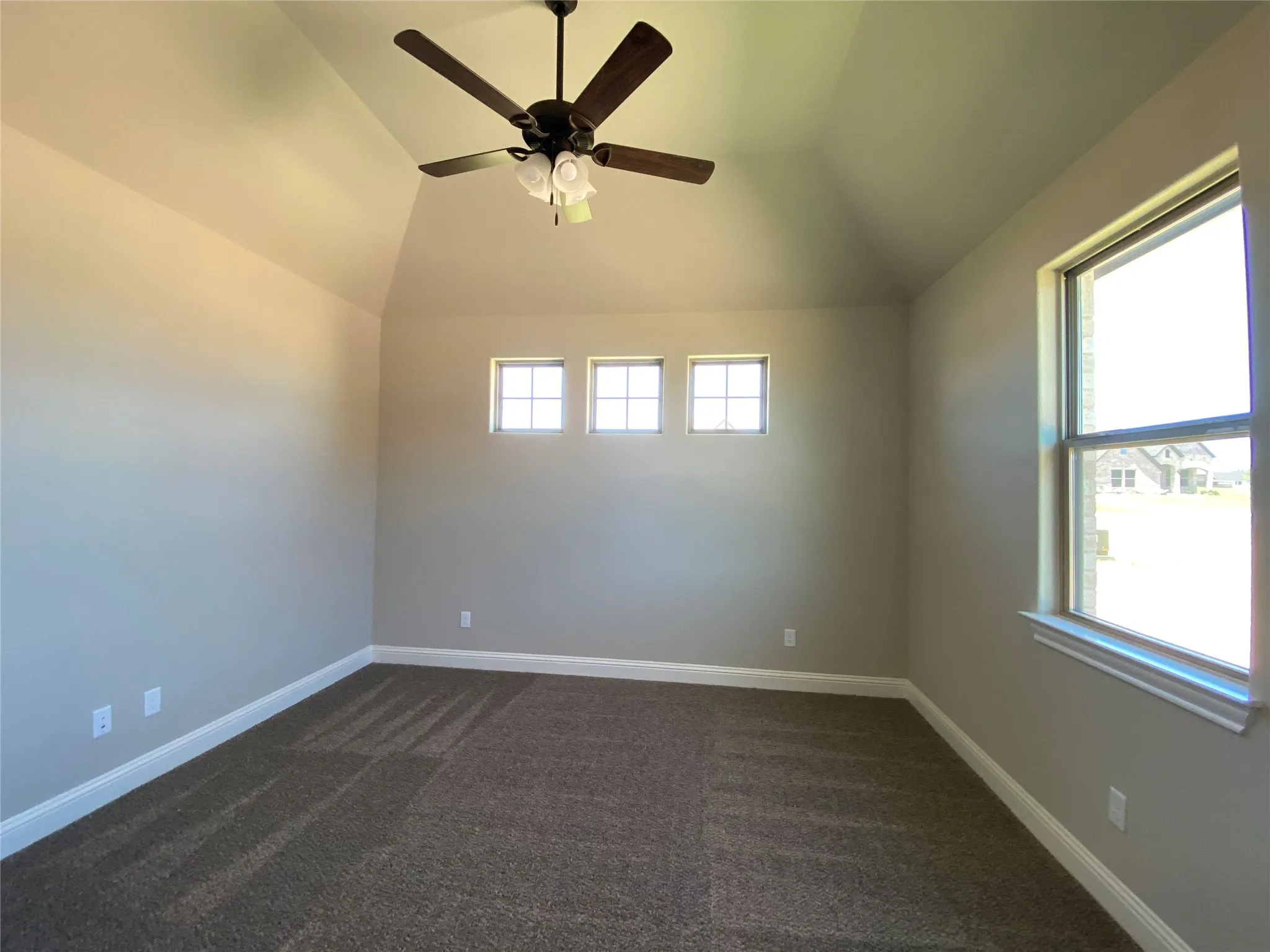 Single Family Residence For Rent in Hood County , 592 Lydia Lane, Granbury, Texas 76049, 4 Bedroom, 2 Bathroom, 2 Garage spaces, 2,832 Sqft, built in 2020, mls#21388972, Real Estate Agent in Granbury, Homes For Rent in Hood county, Homes For Rent in Granbury, Realtor in Granbury Texas, Real Estate Brokerage Independent Realty Texas, Luminita Cordes Realtor