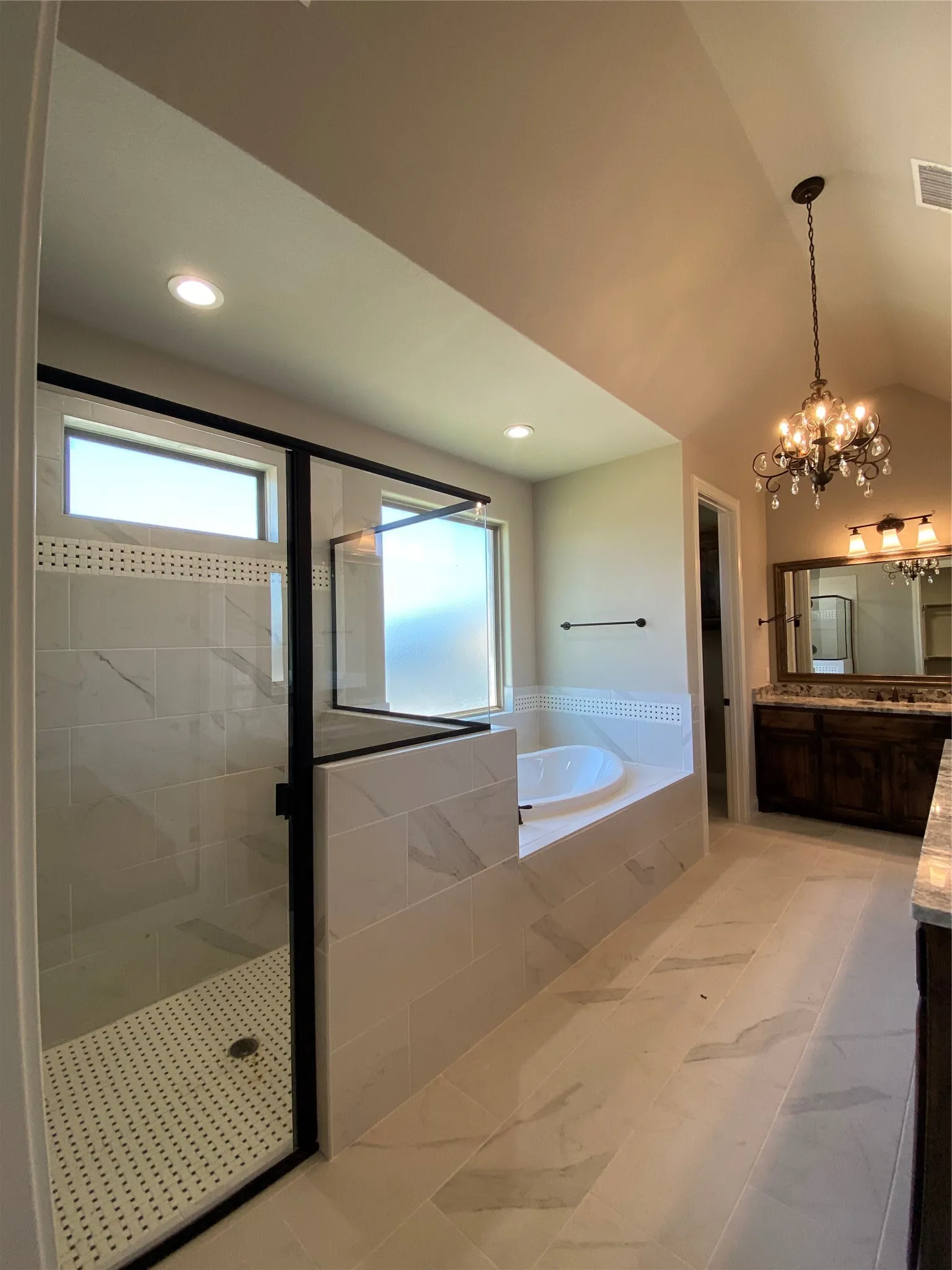 Single Family Residence For Rent in Hood County , 592 Lydia Lane, Granbury, Texas 76049, 4 Bedroom, 2 Bathroom, 2 Garage spaces, 2,832 Sqft, built in 2020, mls#21388972, Real Estate Agent in Granbury, Homes For Rent in Hood county, Homes For Rent in Granbury, Realtor in Granbury Texas, Real Estate Brokerage Independent Realty Texas, Luminita Cordes Realtor