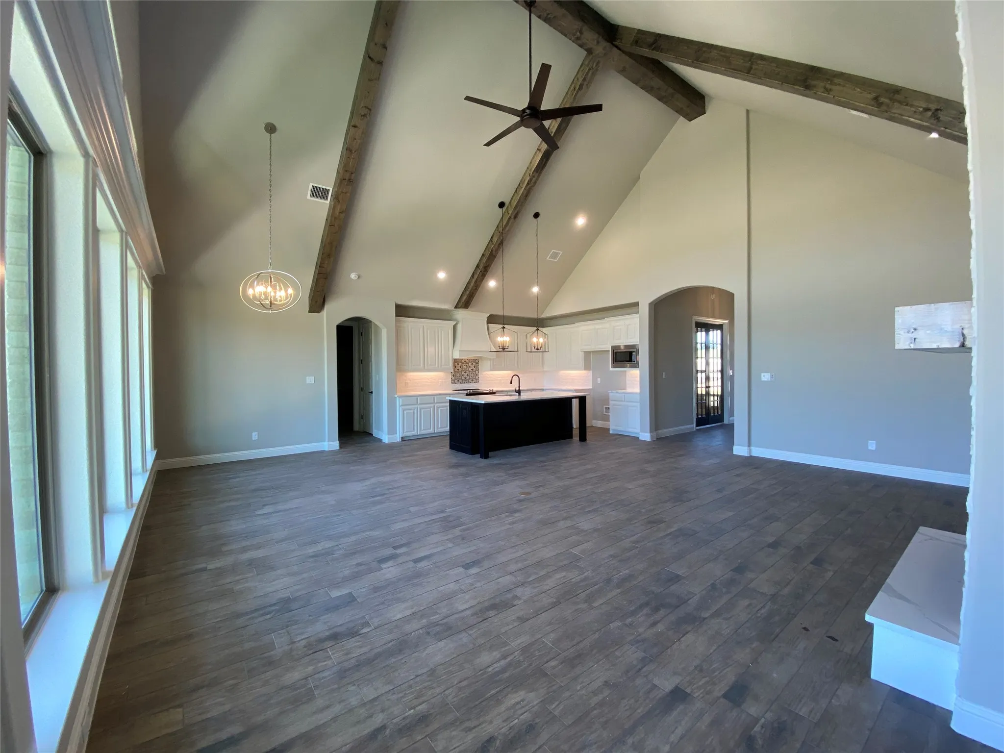 Single Family Residence For Rent in Hood County , 592 Lydia Lane, Granbury, Texas 76049, 4 Bedroom, 2 Bathroom, 2 Garage spaces, 2,832 Sqft, built in 2020, mls#21388972, Real Estate Agent in Granbury, Homes For Rent in Hood county, Homes For Rent in Granbury, Realtor in Granbury Texas, Real Estate Brokerage Independent Realty Texas, Luminita Cordes Realtor