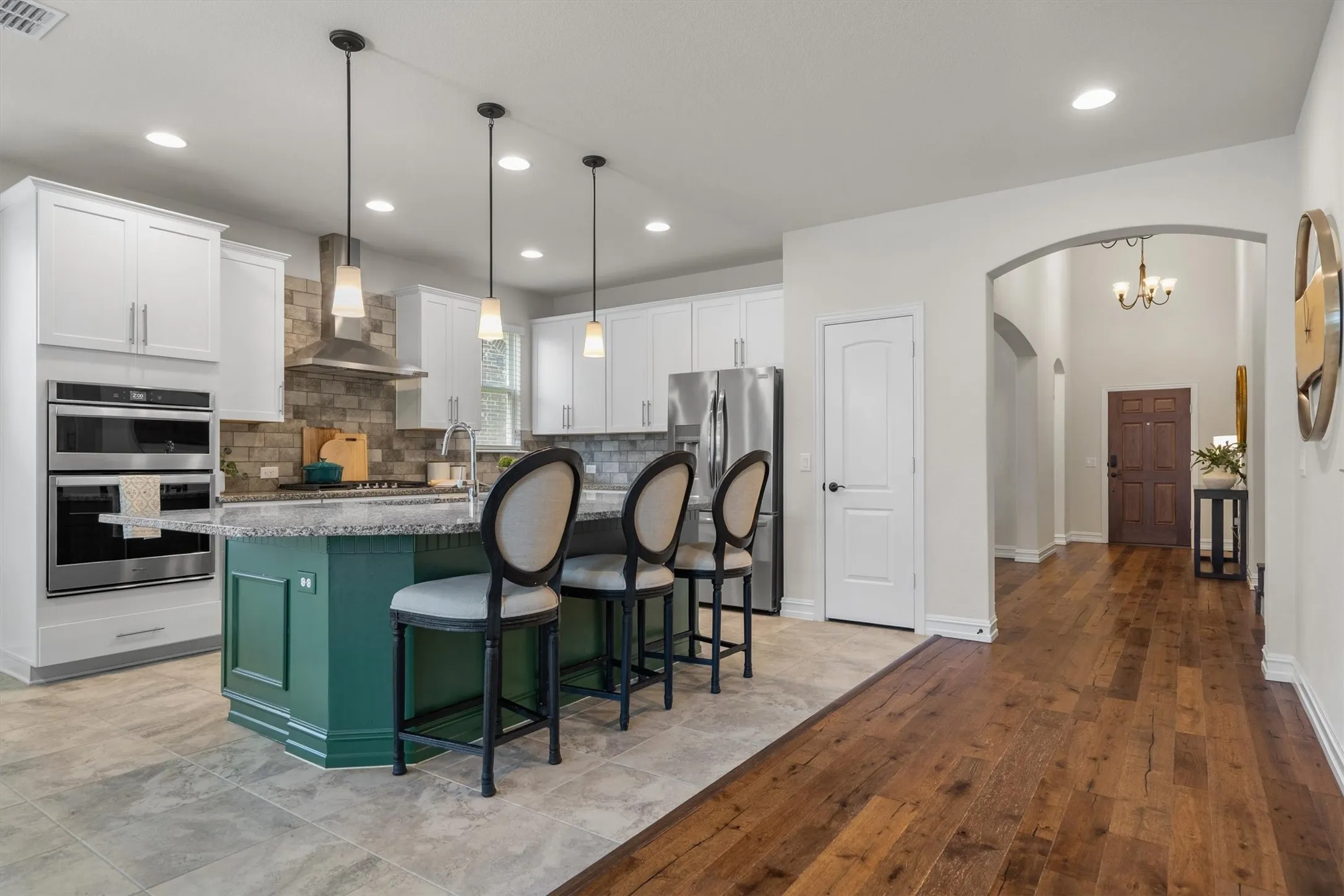 Single Family Residence For Sale in Denton County , 6513 Cedarhurst Court, Denton, Texas 76226, 3 Bedroom, 3 Bathroom, Garage spaces, 2,648 Sqft, built in 2019, mls#21387493, Real Estate Agent in Denton, Homes For Sale in Denton county, Homes For Sale in Denton, Realtor in Denton Texas, Real Estate Brokerage Independent Realty Texas, Luminita Cordes Realtor
