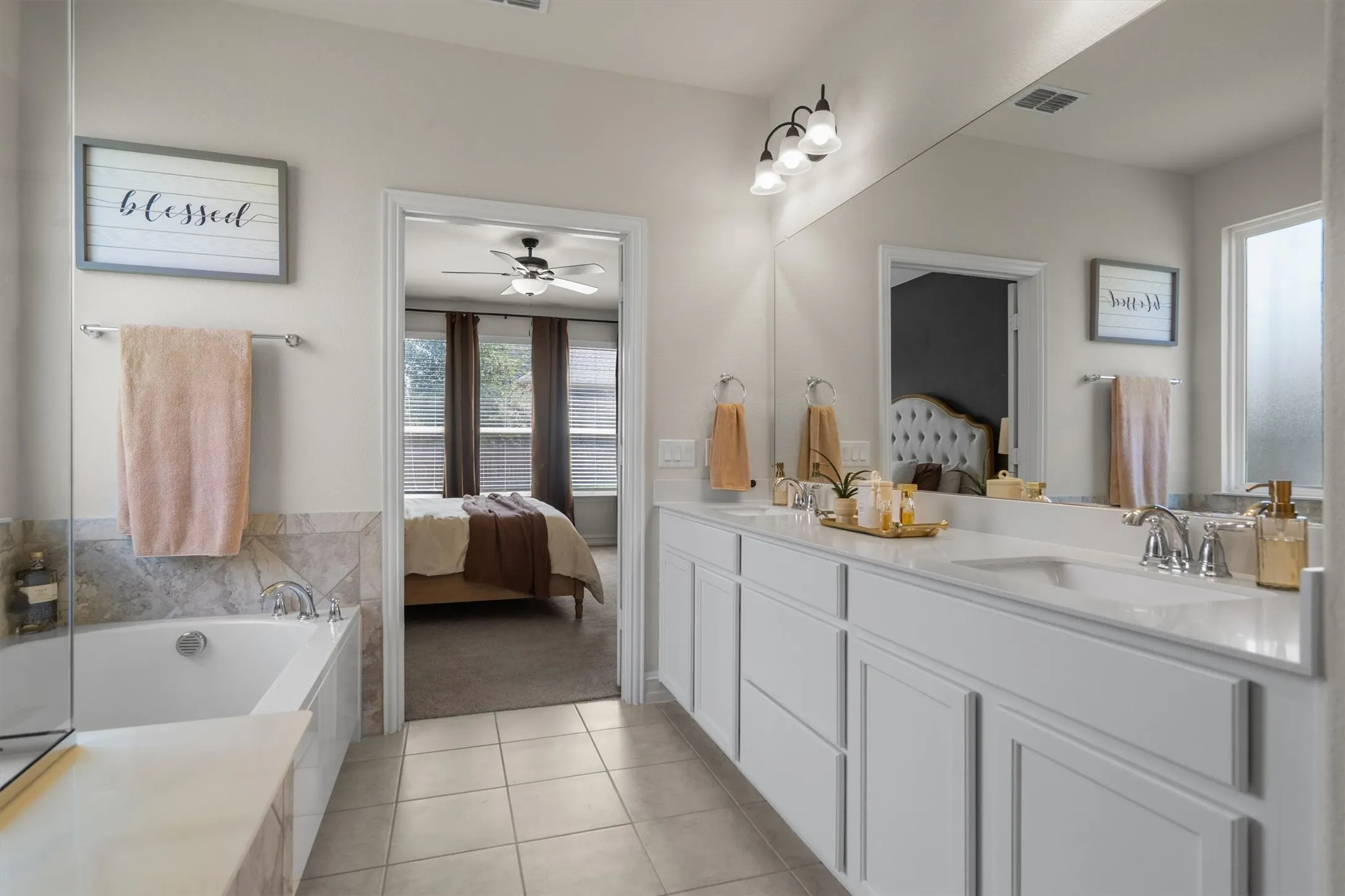 Single Family Residence For Sale in Denton County , 6513 Cedarhurst Court, Denton, Texas 76226, 3 Bedroom, 3 Bathroom, Garage spaces, 2,648 Sqft, built in 2019, mls#21387493, Real Estate Agent in Denton, Homes For Sale in Denton county, Homes For Sale in Denton, Realtor in Denton Texas, Real Estate Brokerage Independent Realty Texas, Luminita Cordes Realtor