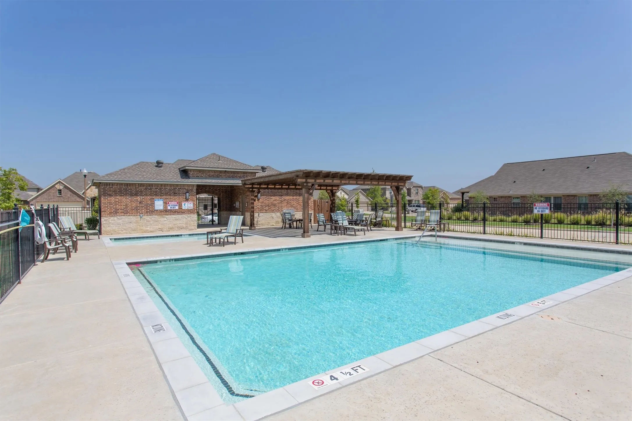 Single Family Residence For Sale in Denton County , 6513 Cedarhurst Court, Denton, Texas 76226, 3 Bedroom, 3 Bathroom, Garage spaces, 2,648 Sqft, built in 2019, mls#21387493, Real Estate Agent in Denton, Homes For Sale in Denton county, Homes For Sale in Denton, Realtor in Denton Texas, Real Estate Brokerage Independent Realty Texas, Luminita Cordes Realtor