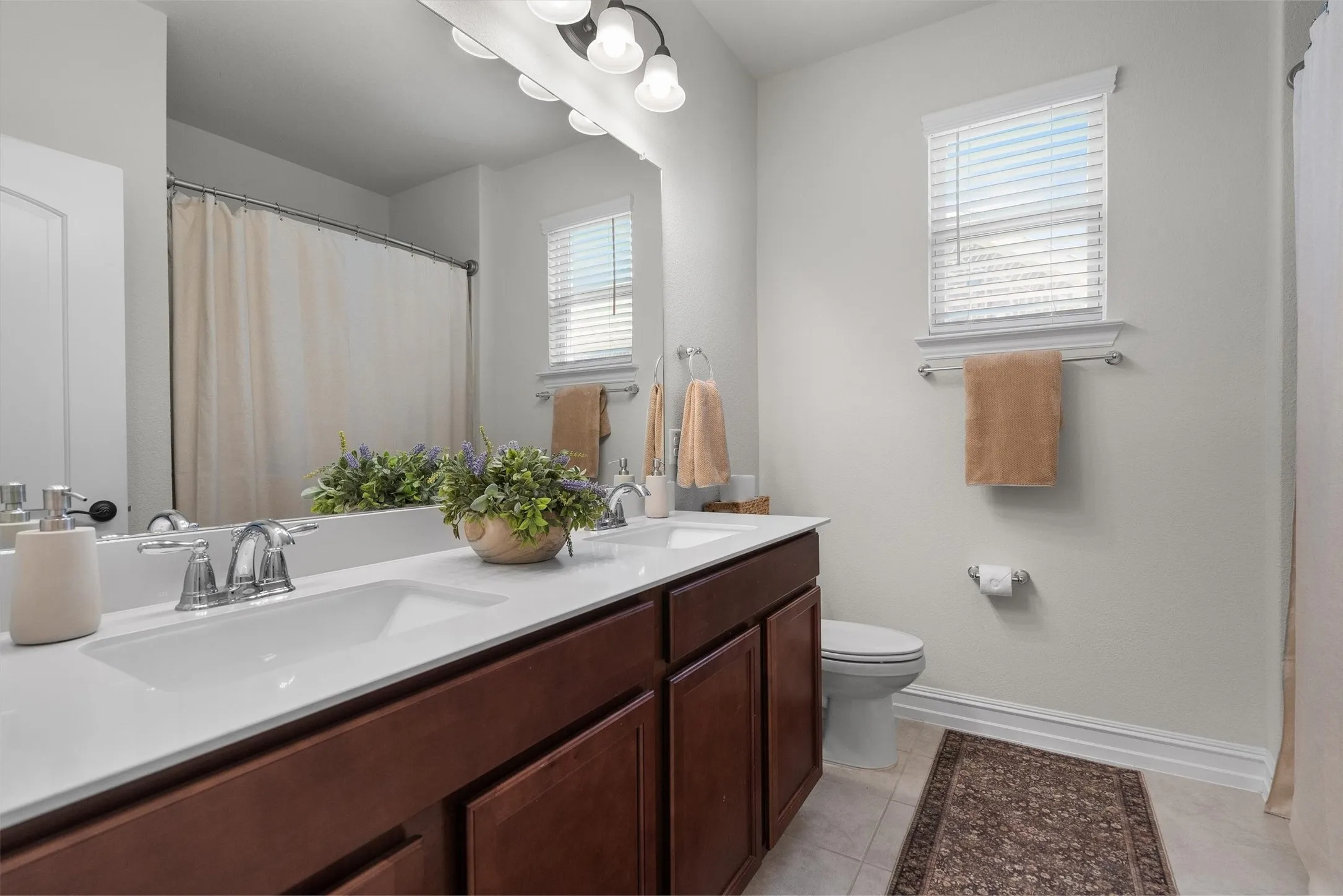Single Family Residence For Sale in Denton County , 6513 Cedarhurst Court, Denton, Texas 76226, 3 Bedroom, 3 Bathroom, Garage spaces, 2,648 Sqft, built in 2019, mls#21387493, Real Estate Agent in Denton, Homes For Sale in Denton county, Homes For Sale in Denton, Realtor in Denton Texas, Real Estate Brokerage Independent Realty Texas, Luminita Cordes Realtor