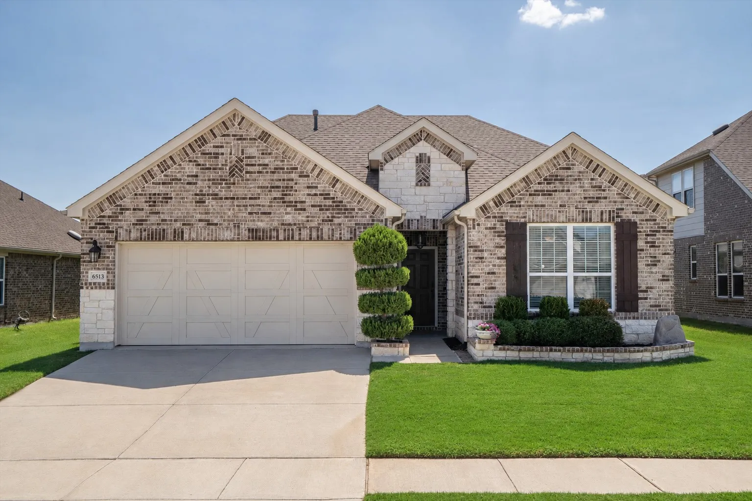 Single Family Residence For Sale in Denton County , 6513 Cedarhurst Court, Denton, Texas 76226, 3 Bedroom, 3 Bathroom, Garage spaces, 2,648 Sqft, built in 2019, mls#21387493, Real Estate Agent in Denton, Homes For Sale in Denton county, Homes For Sale in Denton, Realtor in Denton Texas, Real Estate Brokerage Independent Realty Texas, Luminita Cordes Realtor